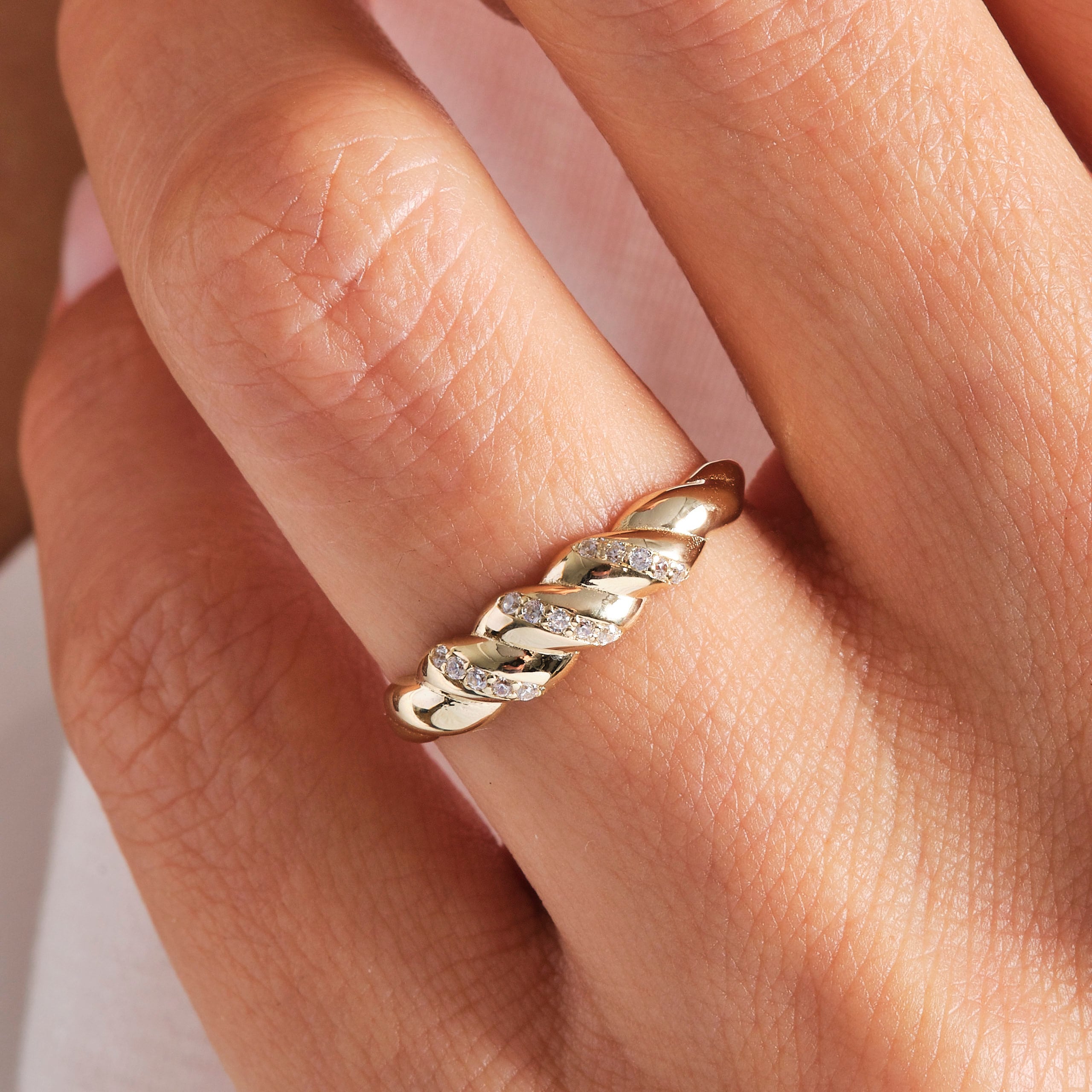 Croissant Dome Cluster Diamond Statement Ring 💛🥐
Bold, luxurious, and full of charm — this Croissant Dome Ring is a stunning fusion of French elegance and contemporary edge. With its twisted rope dome design and a sparkling cluster of diamonds or moissanite, it’s the perfect chunky bold ring for women who want to make a statement.
Whether you're celebrating love, style, or yourself, this croissant promise ring brings timeless glow to every moment.