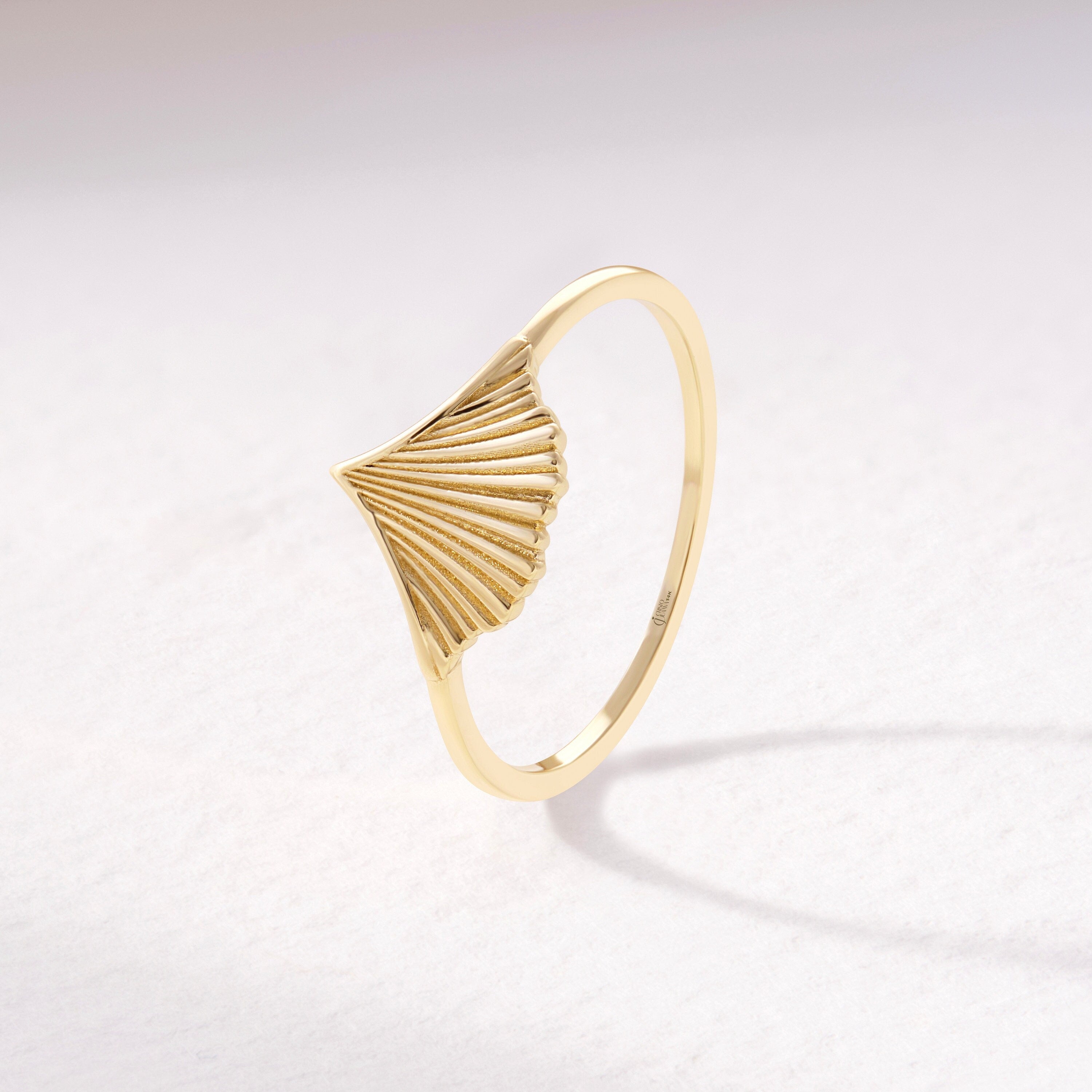 Here’s V Shaped Scallop Sea Shell Ring for women. 10K 14K 18K Gold Oyster Shell Ring will be perfect comfort fitting ring for Her, Girlfriend, best friend, mother, grandmother and wife!