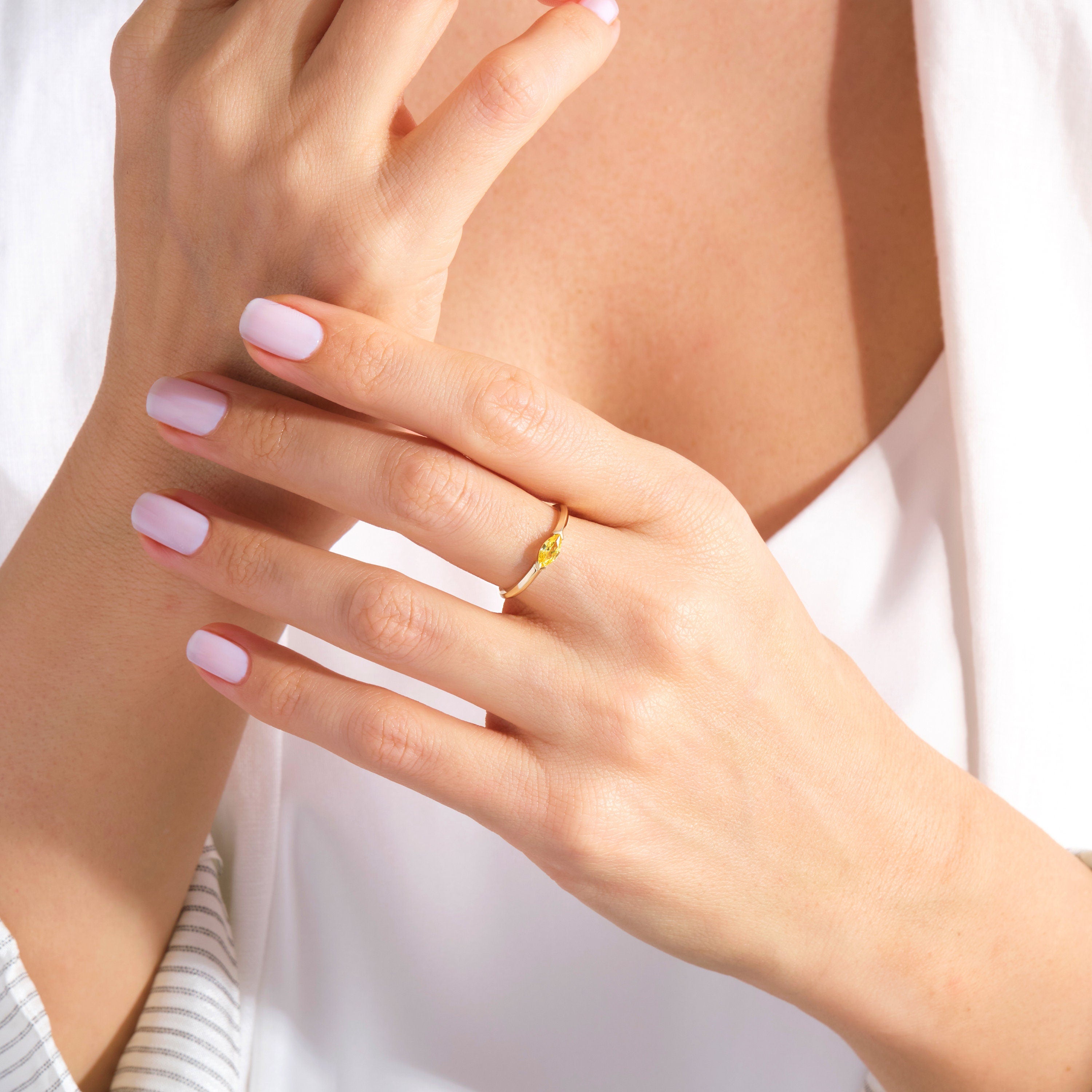 Here is Marquise Citrine Ring 14K Gold for Women! This November Birthstone Ring will be perfect matches as a other yellowing ring 18K. With 10K 18K Gold Customize Yellow Gemstone Ring is best balance of minimalism.