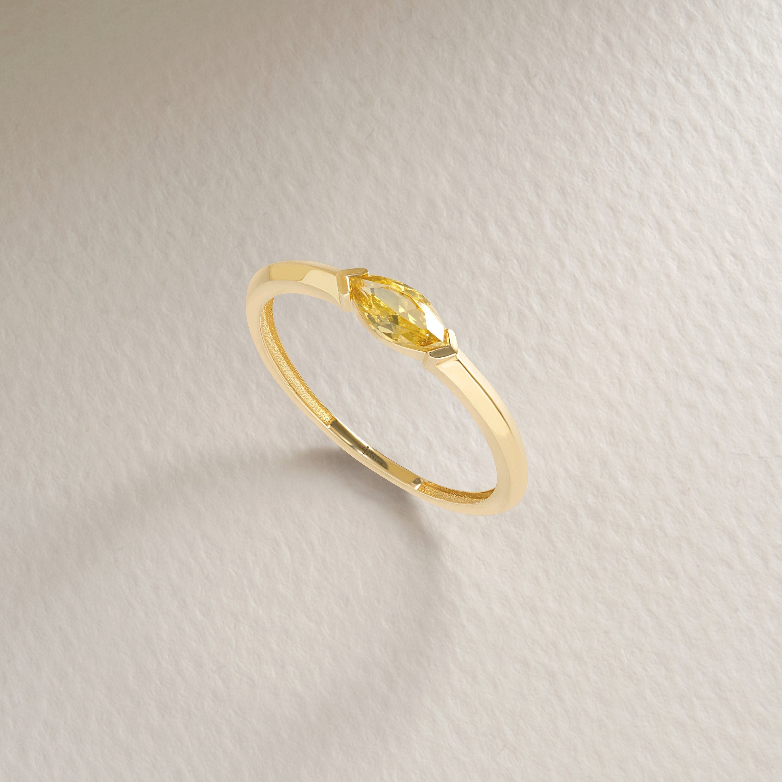 Here is Marquise Citrine Ring 14K Gold for Women! This November Birthstone Ring will be perfect matches as a other yellowing ring 18K. With 10K 18K Gold Customize Yellow Gemstone Ring is best balance of minimalism.