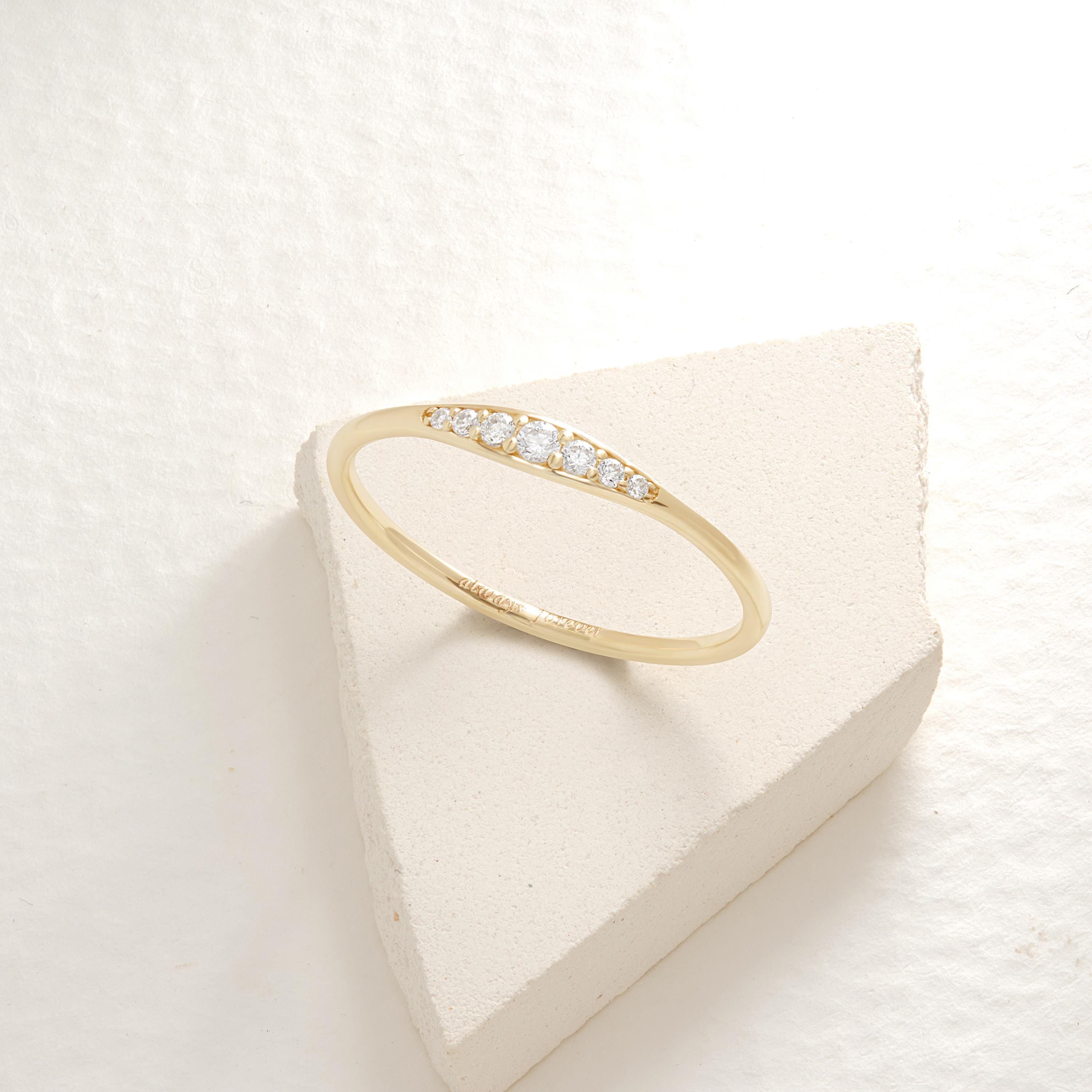 Thin Diamond Band Ring – 10K / 14K / 18K Solid Gold ✨💎
A dainty and minimalist diamond band featuring a flat bar design with sparkling round-cut diamonds. Perfect as an elegant wedding ring, delicate engagement band, or everyday stacking piece. Its slim and timeless style makes it a versatile gift for women who love subtle luxury.