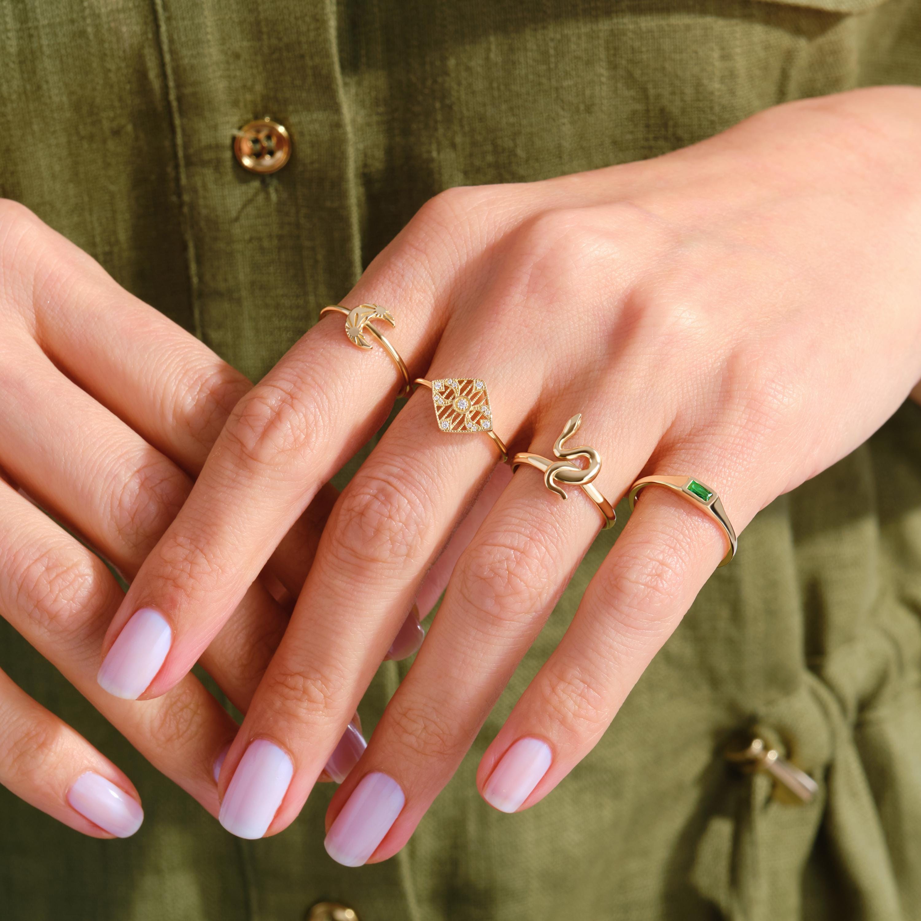 Crescent Moon Ring – 14K Solid Gold 🌙☀️
This delicate crescent moon ring features a moon and sun texture design, symbolizing balance, harmony, and the connection between day and night. Its minimalist style makes it perfect for everyday wear, stacking with other rings, or gifting to someone special who loves celestial jewelry.
The slim gold band is comfortable, timeless, and available in yellow, white, or rose gold — making it a versatile piece for any jewelry collection.