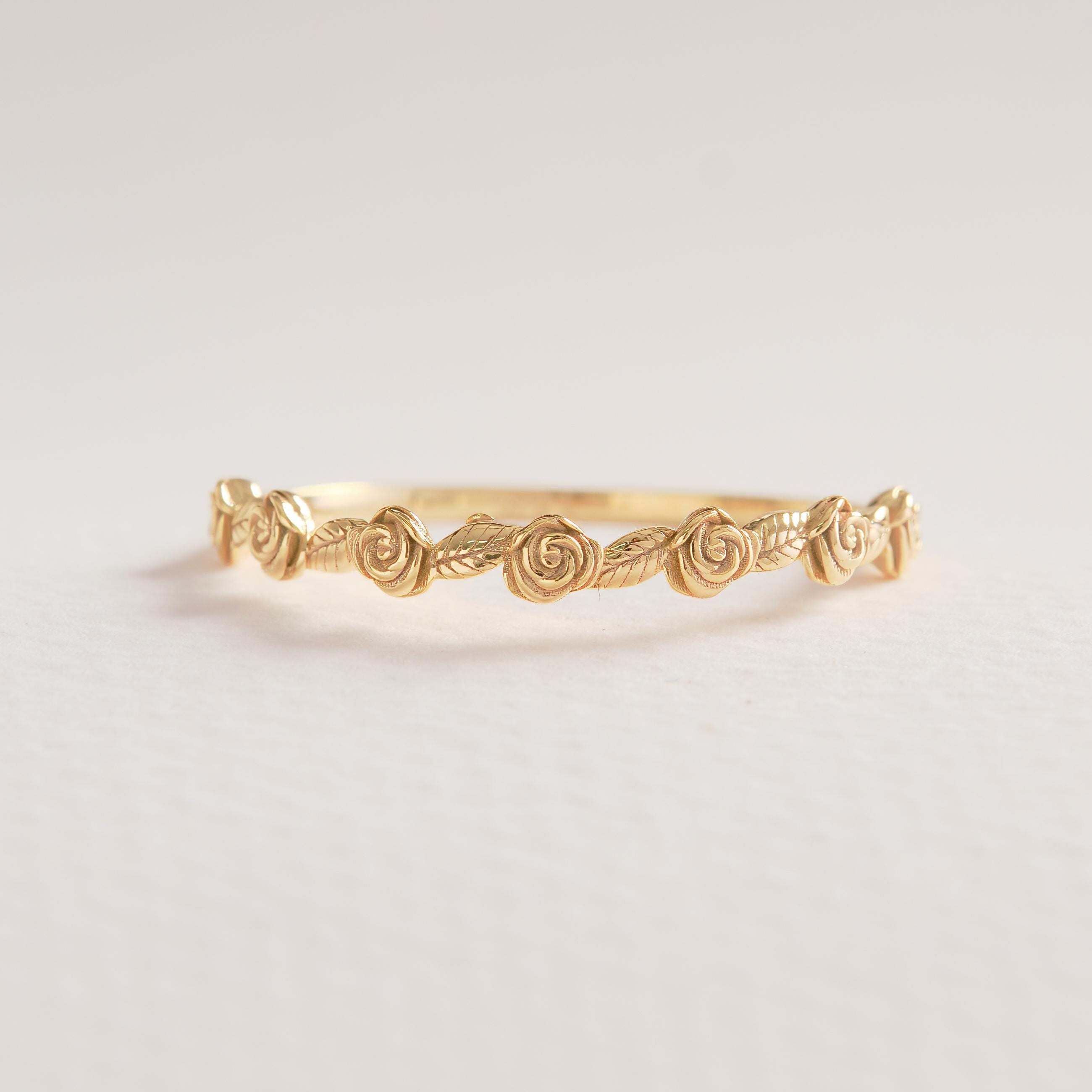 Rose Texture Wedding Band 14K Solid Gold Ring, Floral Daisy Rings for Women Flower Leaves Textured Band