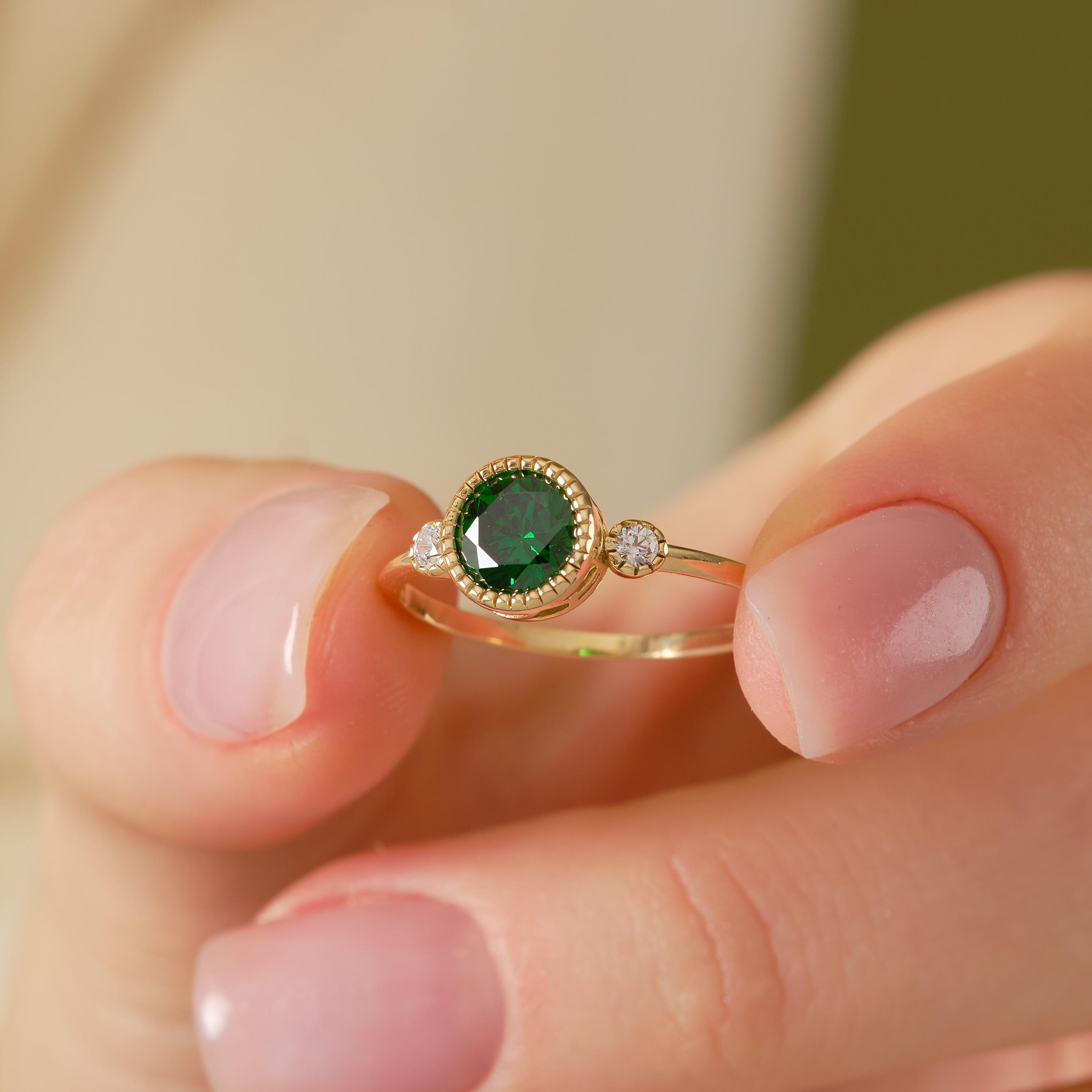 ✨ 14K Solid Gold Emerald Ring with Side Diamond Accents
Dainty Birthstone Ring with Tiny Moissanite Option – Vintage Inspired Green Gemstone Ring for Women
Celebrate timeless elegance with this vintage-inspired emerald ring, crafted in solid gold and designed to sparkle with delicate side stones. Its slim band and classic silhouette make it perfect for everyday wear or meaningful occasions.