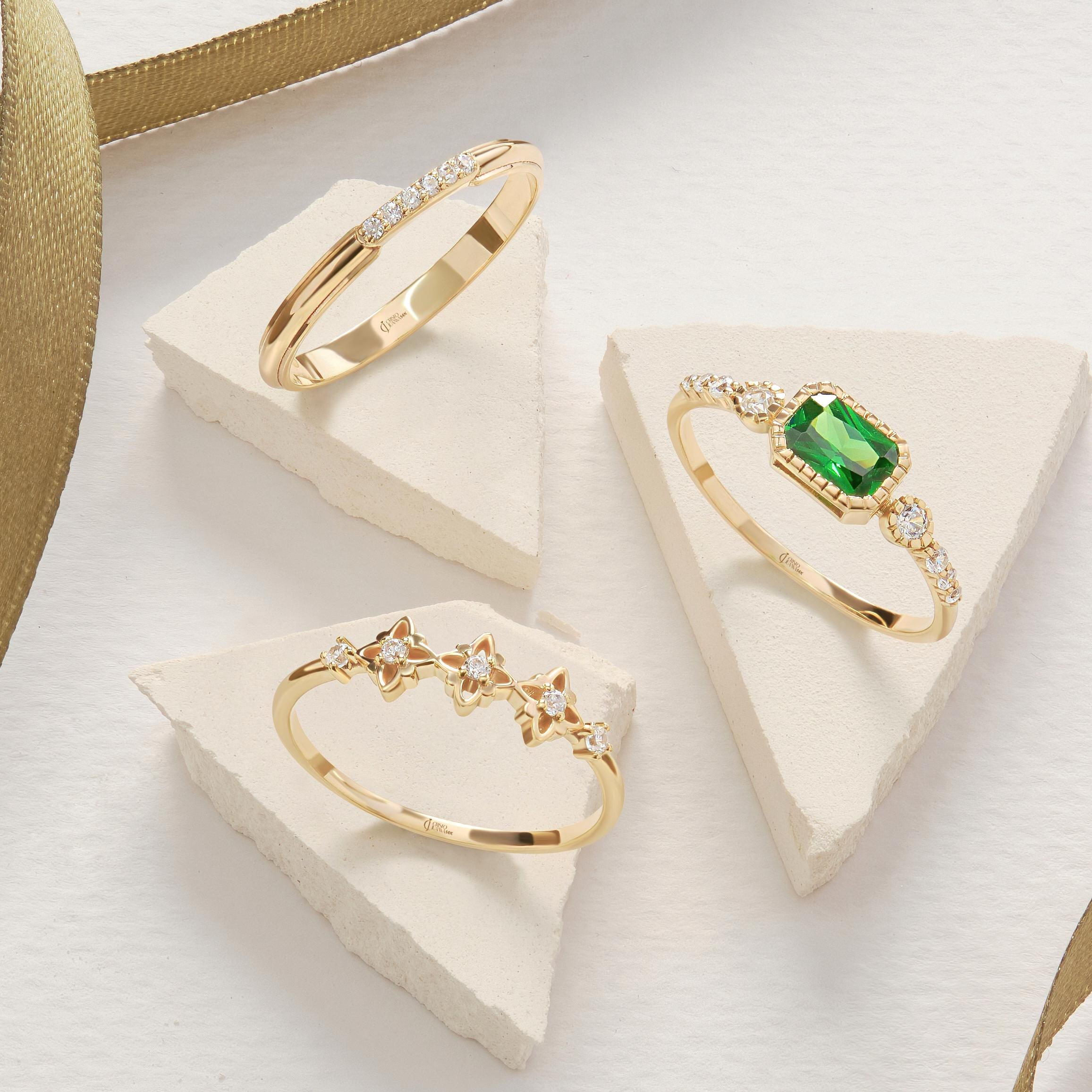 14K Solid Gold Peridot Ring, Oval Birthstone Ring with Side Diamond Band, Peridot Green Gemstone Rings for Women