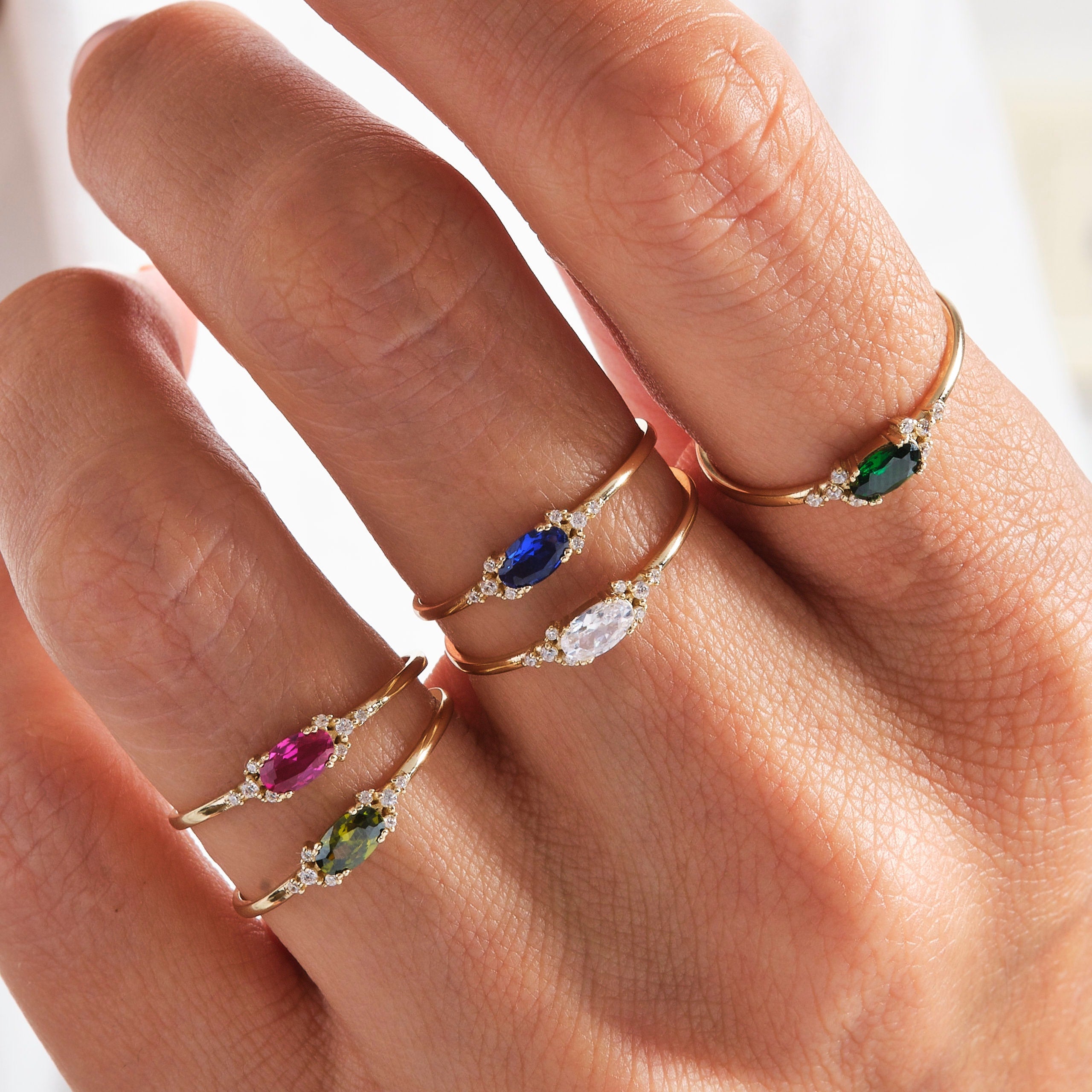 14K Gold Peridot Diamond Ring – Dainty Oval Birthstone Stacking Band 💚✨
Celebrate elegance and meaning with this handcrafted gold peridot ring, featuring a vibrant natural oval peridot and sparkling diamond or moissanite accents. Designed to be worn solo or as part of a dainty stacking ring set, this gemstone band radiates warmth, light, and timeless charm.