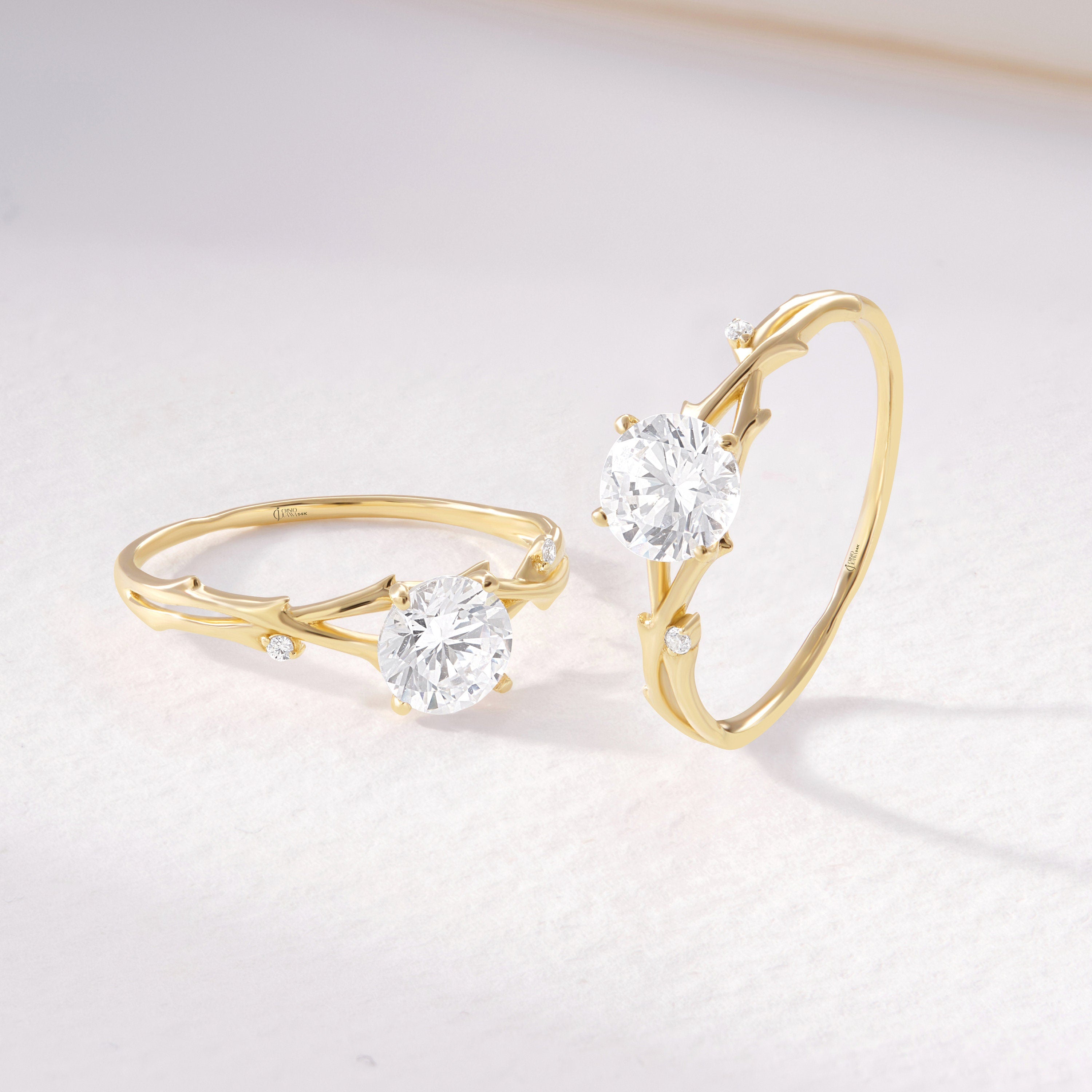 Diamond Twig Engagement Ring 14K Solid Gold – Nature Inspired Leaf & Branch Moissanite Wedding Band 🌿💍

Whimsical, romantic, and full of natural beauty — this Twig Engagement Ring captures the elegance of nature with its delicate branch design and sparkling stones. Perfect as a unique engagement ring, a symbolic wedding band, or a thoughtful gift for her.