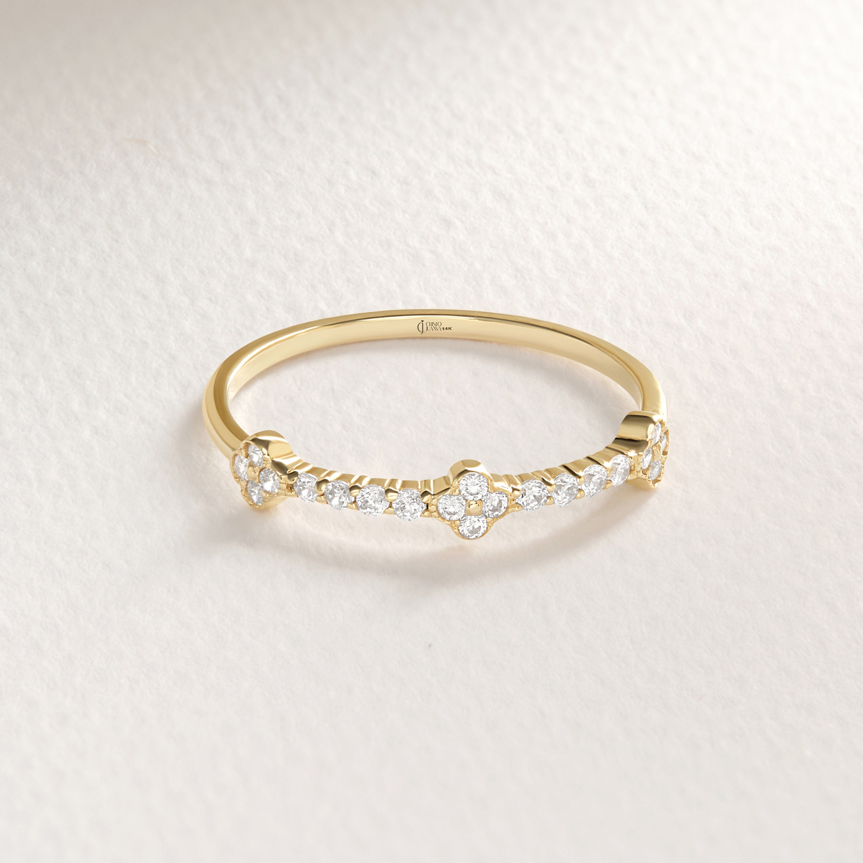 💎 Cluster Diamond Ring – 14K Solid Gold Clover Moissanite Band
This elegant cluster ring features petite pavé-set stones in a delicate clover formation, offering a sparkling yet minimal touch. Ideal as a half eternity band, promise ring, or wedding band for women who love refined elegance.