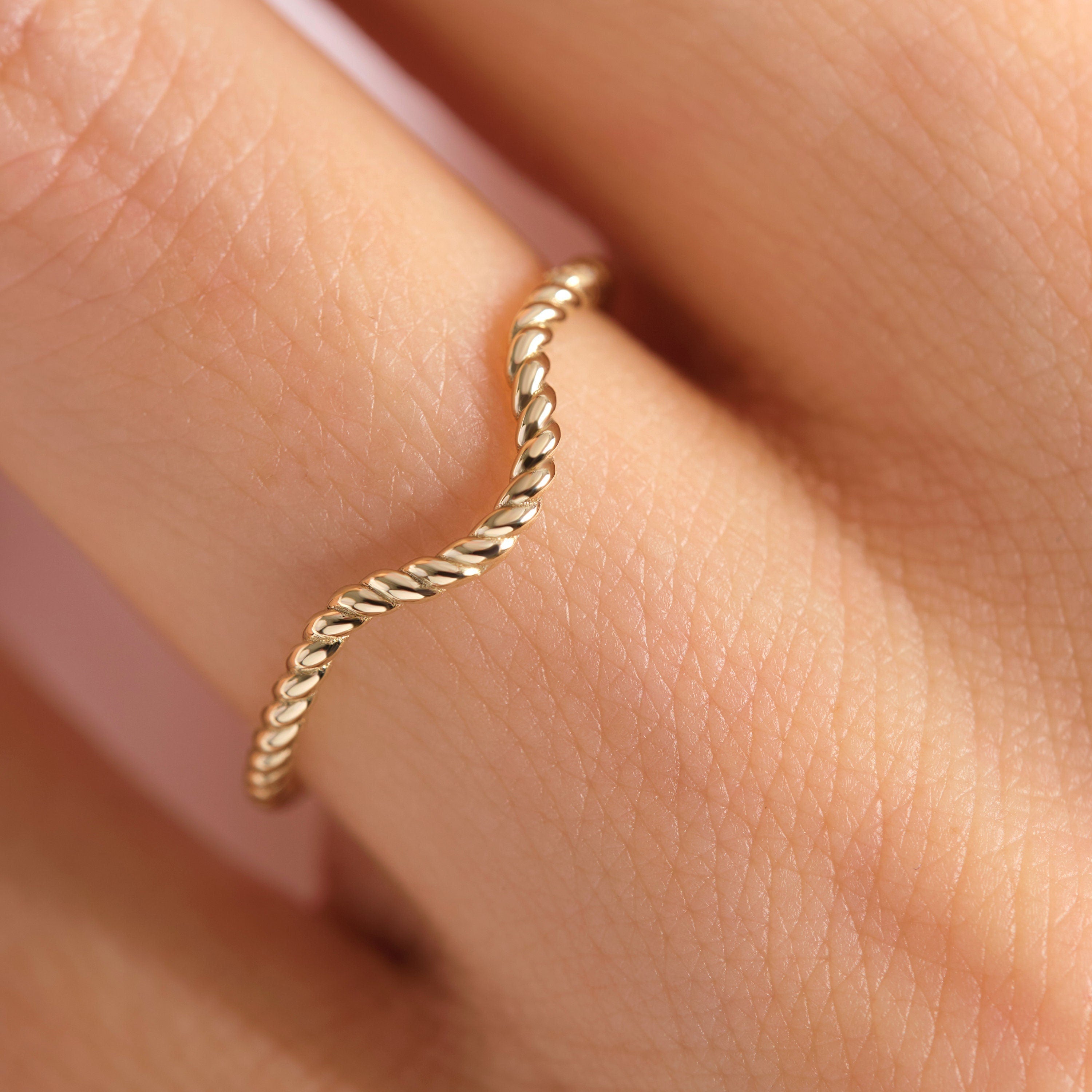 💍 V-Shaped Chevron Wedding Band – 14K Solid Gold

This elegant V-shaped ring features a smooth polished band with a subtle wave silhouette, creating a modern chevron look that pairs beautifully with engagement rings. Its curved wishbone shape makes it perfect for nesting, stacking, or wearing alone as a delicate everyday gold band. ✨