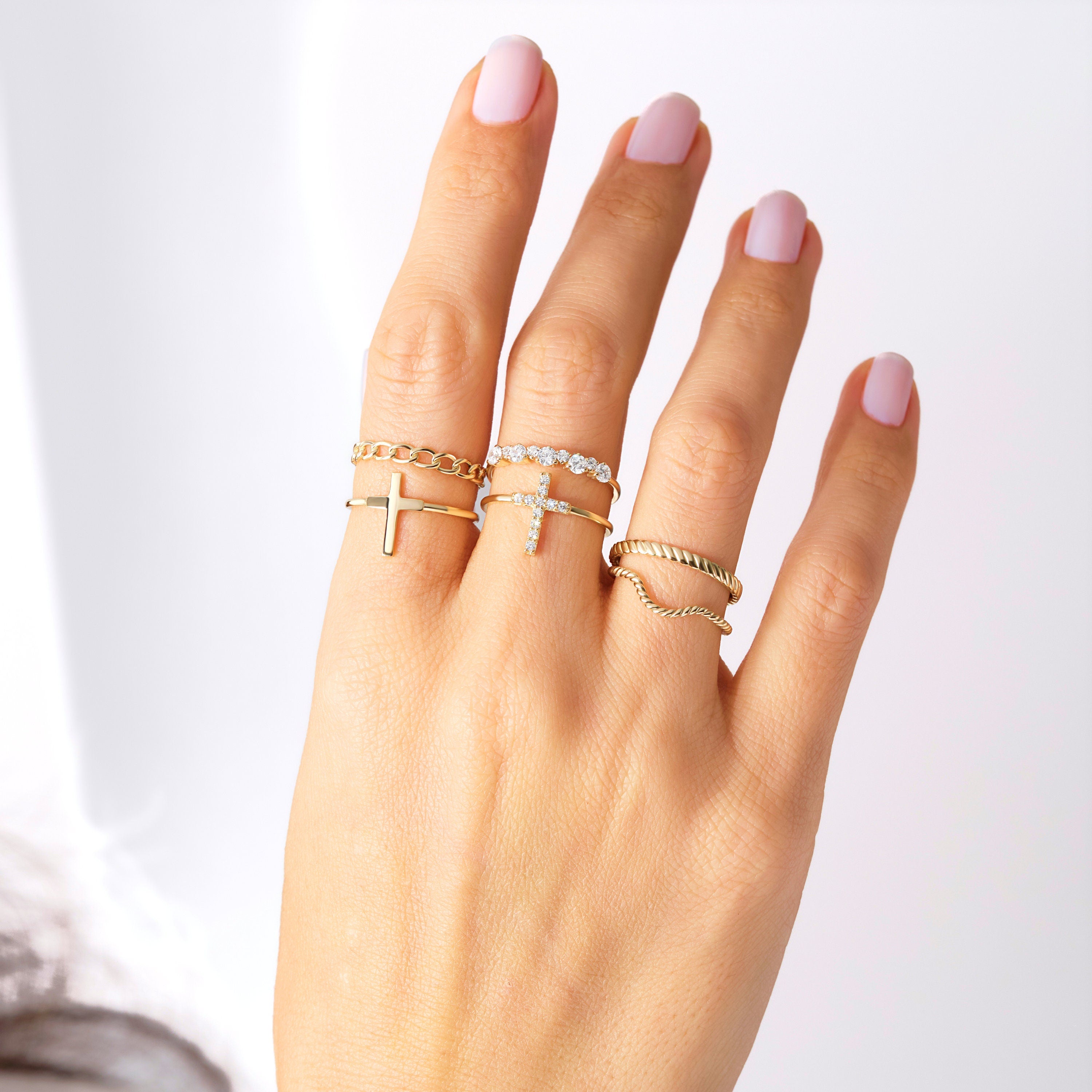 Here is open link ring 14K solid gold chain stackable ring! This 4 mm soft bold chain ring gold will be perfect gift for women! If you re looking for gold multi link ring and 4 mm wide chain ring, here is the open thick link ring and 
multi chain ring for yourself. Discover our pinky ring 14K gold and modern trendy rings as a pointer finger ring.