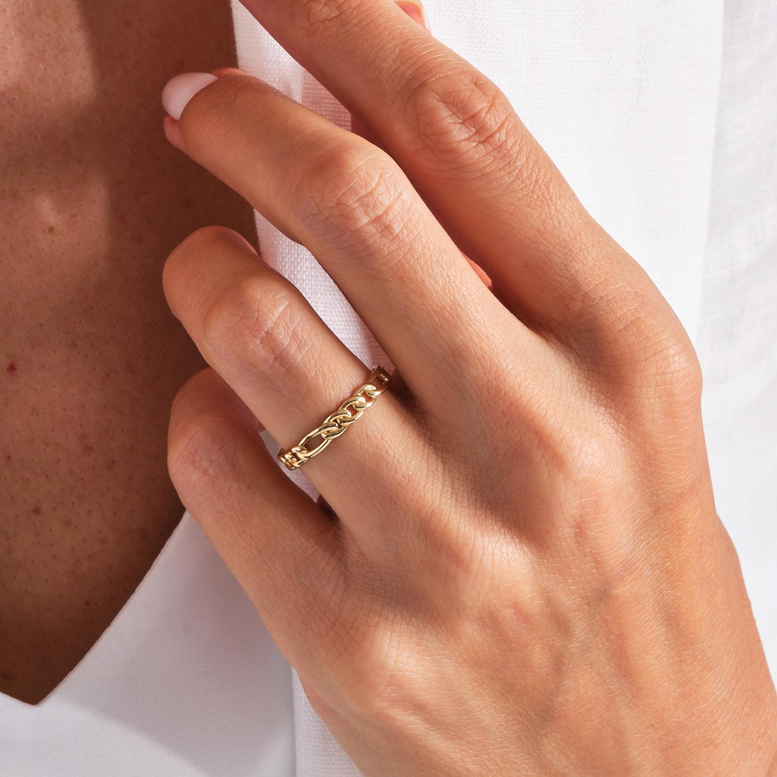 Bold yet graceful, this open chain link ring is a refined statement piece. Crafted as a gold multi link ring or link stackable band, its form balances strength and elegance. From a soft bold chain ring to a thick chained ring, every curve reflects intention. Designed in link chain ring 18k and custom ring gold 14k options, it suits bridal engagement or everyday daily wear.