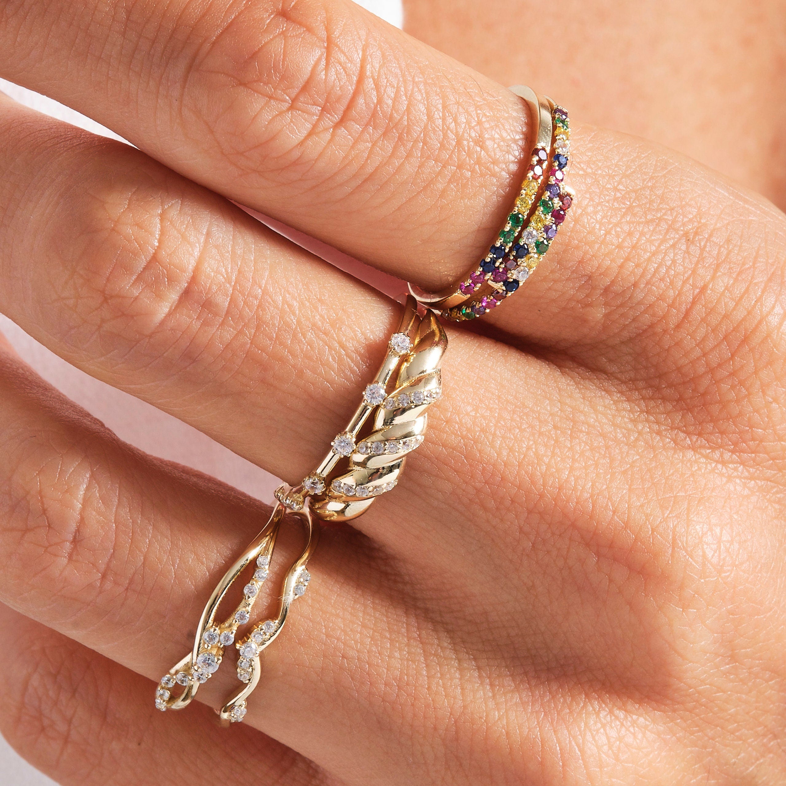 This V shape chevron ring features a diamond ring design with tiny diamond gold accents, perfect for a curved engagement or V engagement ring look. Ideal as a nesting promise ring, wishbone ring women love, or a contour wedding 18k band. Whether for bridesmaid bridal style or a wedding delicate 14k band, this thin dainty band 10k adds timeless sparkle.