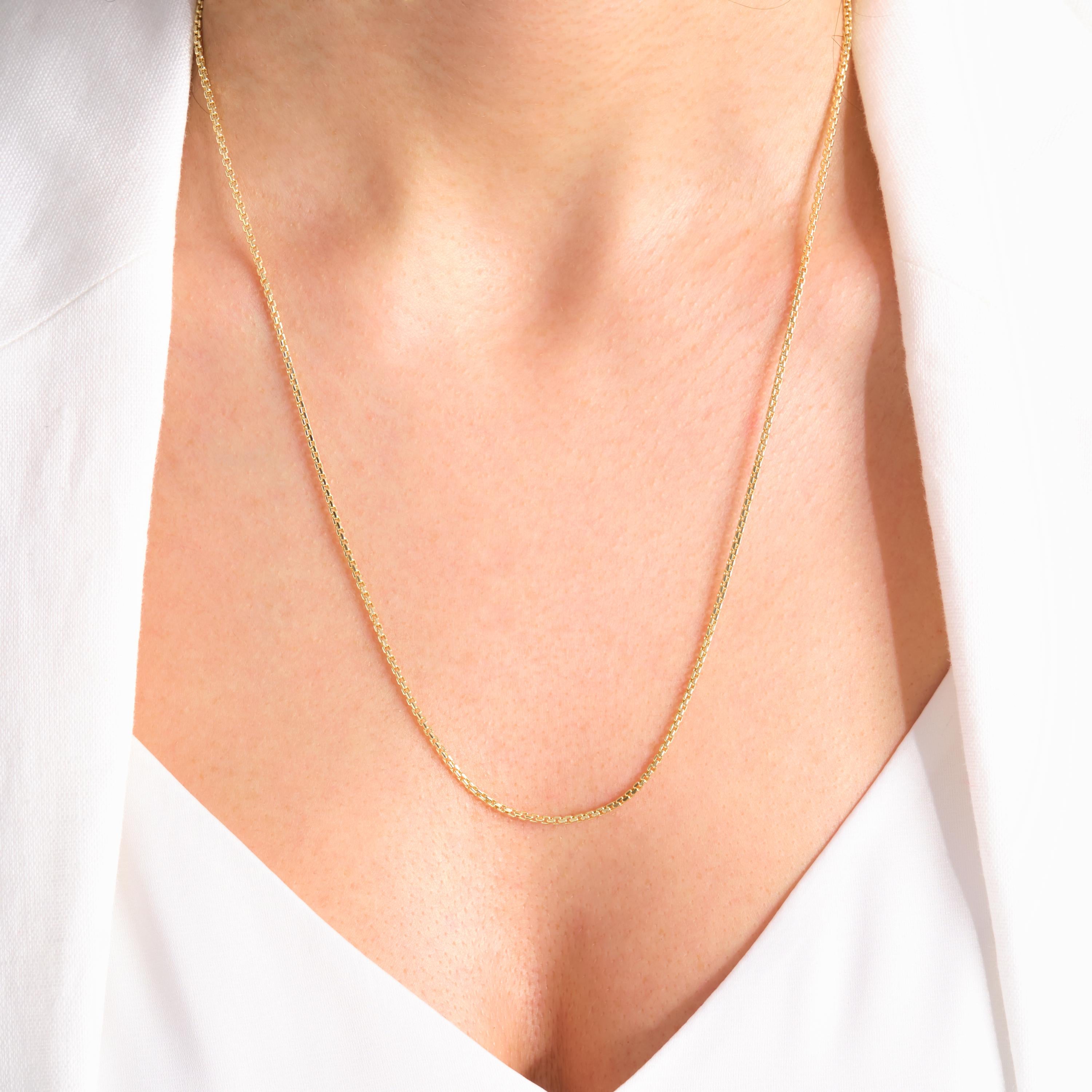 1.5mm Cable Chain Necklace 14K Solid Gold – Dainty Everyday Link Chain for Charms & Pendants 💛✨
Elevate your everyday look with this minimalist 1.5mm cable chain necklace, crafted in genuine 14K solid gold. Perfect for layering, wearing solo, or adding your favorite charm or pendant.