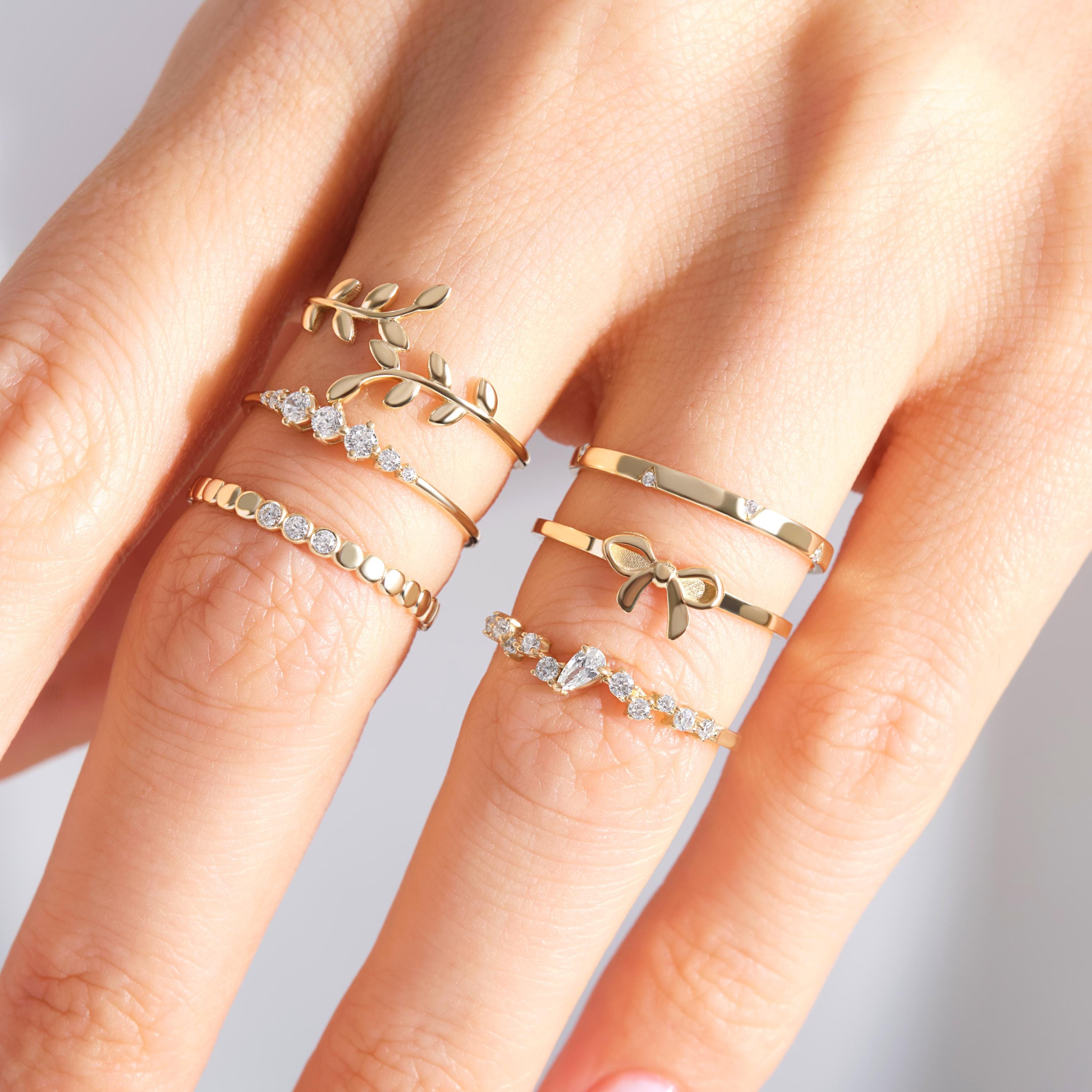Ribbon Bow 14K Solid Gold Ring – Dainty Bowtie Stacking Ring for Women 🎀✨
Sweet, feminine, and full of charm — this Ribbon Bow Ring is the perfect symbol of elegance and connection. Handcrafted from solid 14K gold, the delicate bowknot design makes it a timeless choice for stacking, gifting, or celebrating your closest bonds.