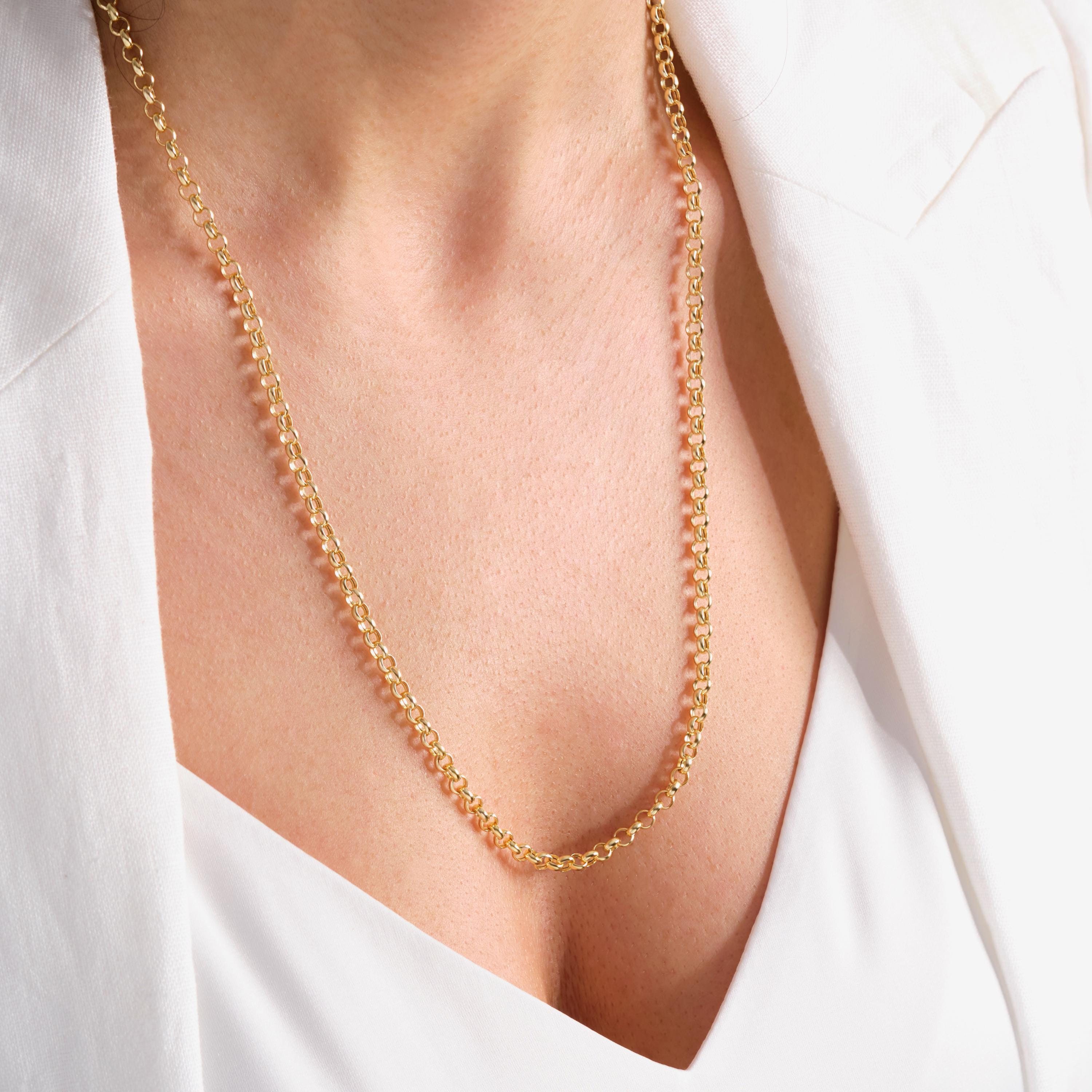 Doc Chain Necklace – 14K Solid Gold ✨💛
Elegant and timeless, this 2.5 mm multilink chain necklace is crafted in solid 14K gold. Perfect for daily wear or layering with your favorite pendants, it offers a sleek and modern look that elevates any outfit. 🌟