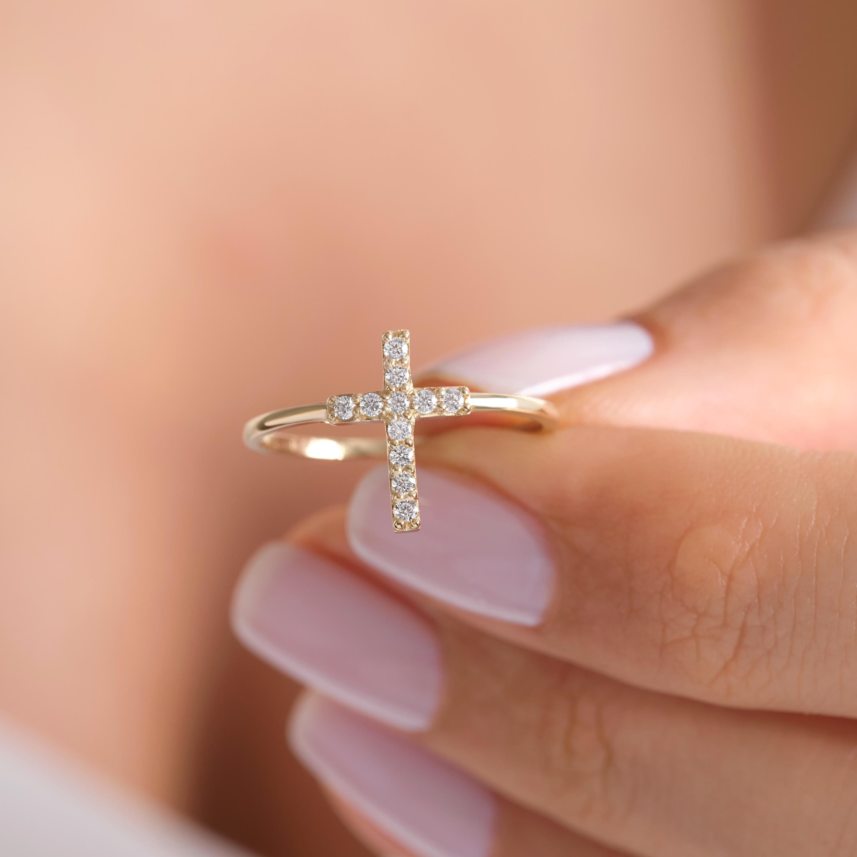 Cross Diamond Stackable Ring – 14K Solid Gold Christian Minimalist Band ✝️✨
Celebrate your faith with elegance. This thin 14K gold band features a sideways cross made of sparkling moissanite or diamond stones — perfect for stacking or wearing solo as a meaningful reminder of love and devotion.