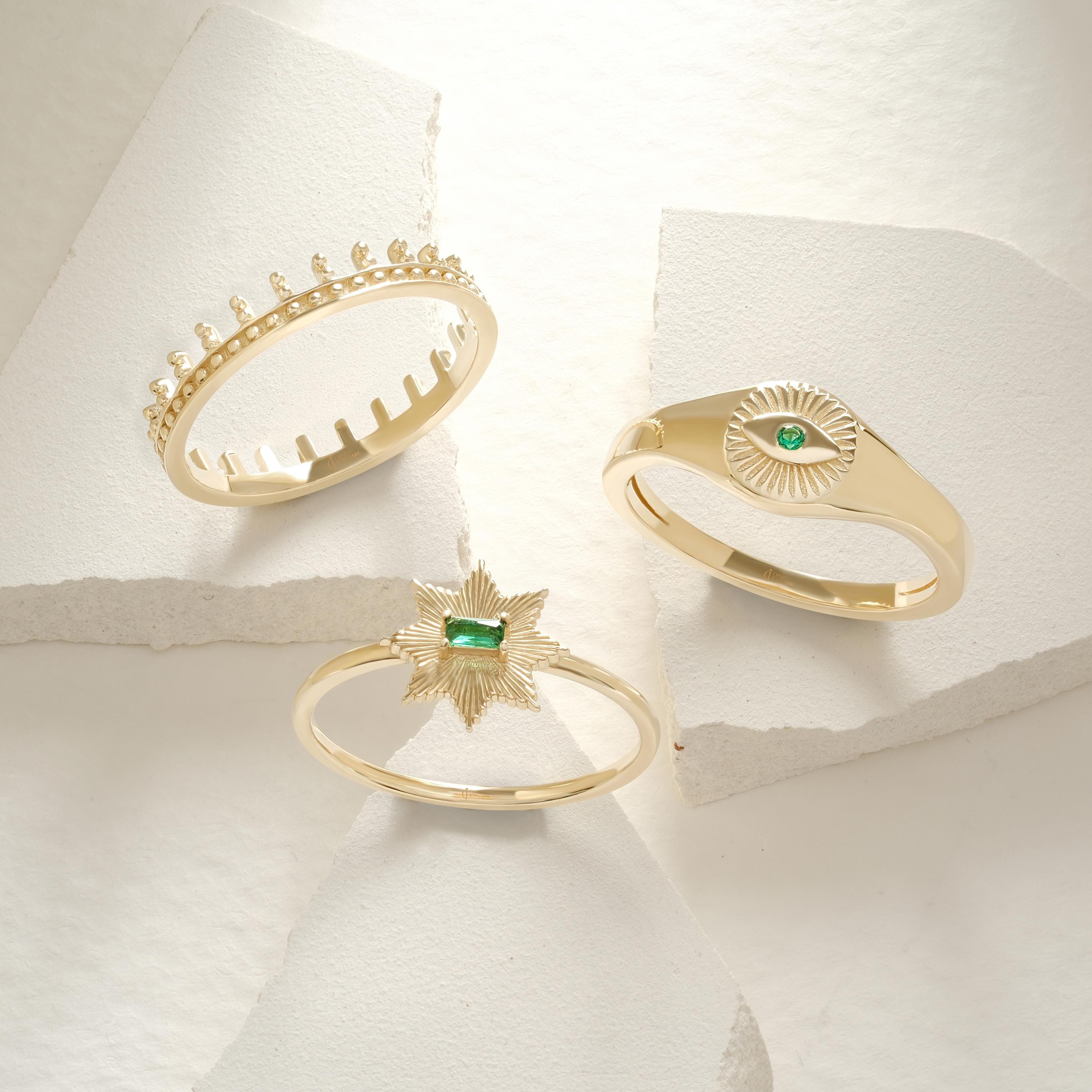 ⭐ Star Emerald Ring | 14K Solid Gold North Star Baguette Birthstone Ring

Inspired by the guiding light of the North Star, this elegant celestial emerald ring is handcrafted in solid gold and features a sleek baguette-cut green gemstone set in a refined bezel design. Minimal yet symbolic, it represents hope, guidance, and new beginnings.

A perfect choice for a meaningful birthstone ring, Valentine’s Day gift, or everyday luxury jewelry.