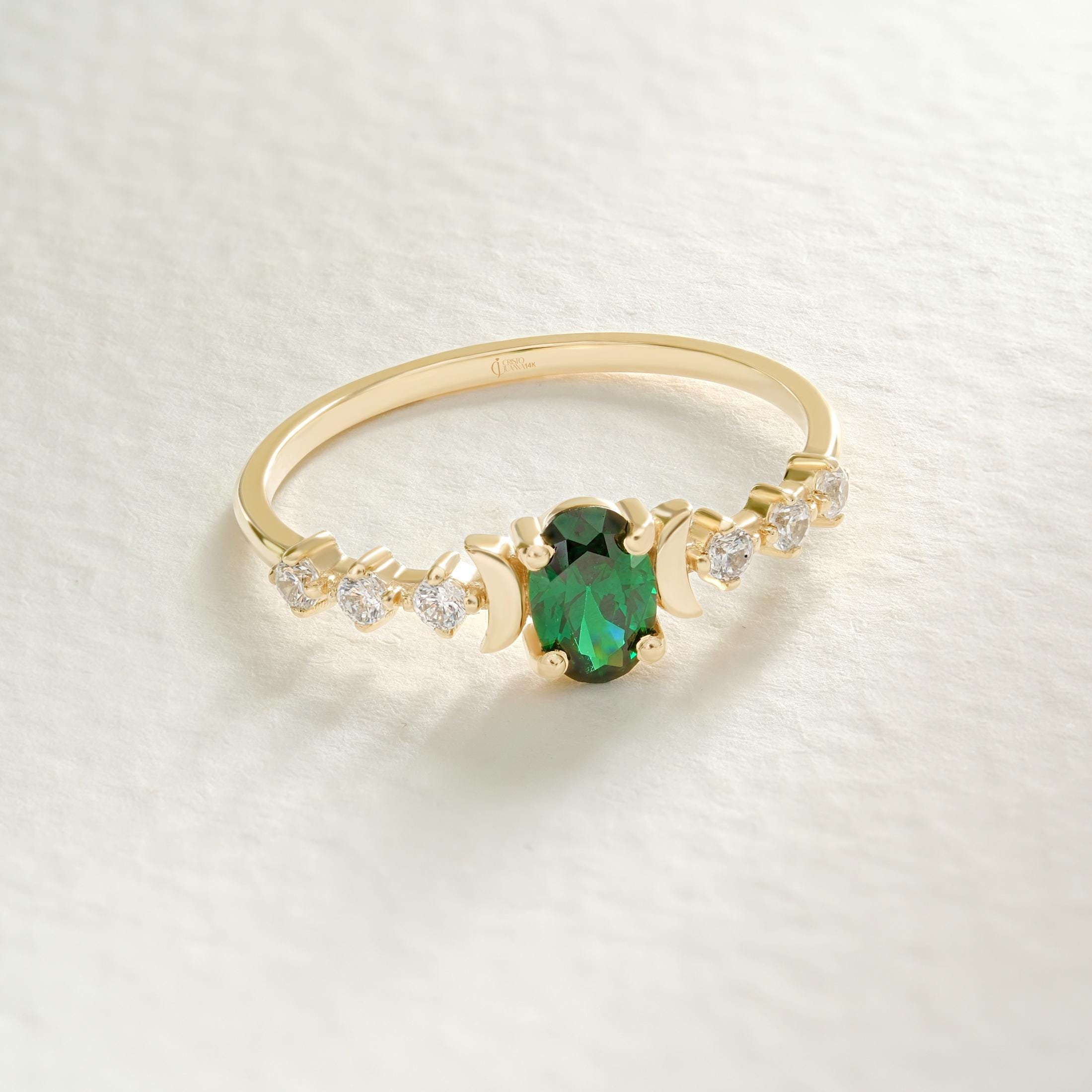 Here is emerald green ring sun and side moon diamond band. Our 18K birth stone engagement ring moon phase band with diamond will be perfect summer gift ring 18K for her, mother or wife! We can create 18K birth stone ring can be switched with her birthstone. Are you looking for emerald diamond ring and sun side moon ring, here is the 14K moon phase band and moon of my life 14K ring. Discover our nature inspired ring and solitaire ring 10K as a summer gift ring 18K.