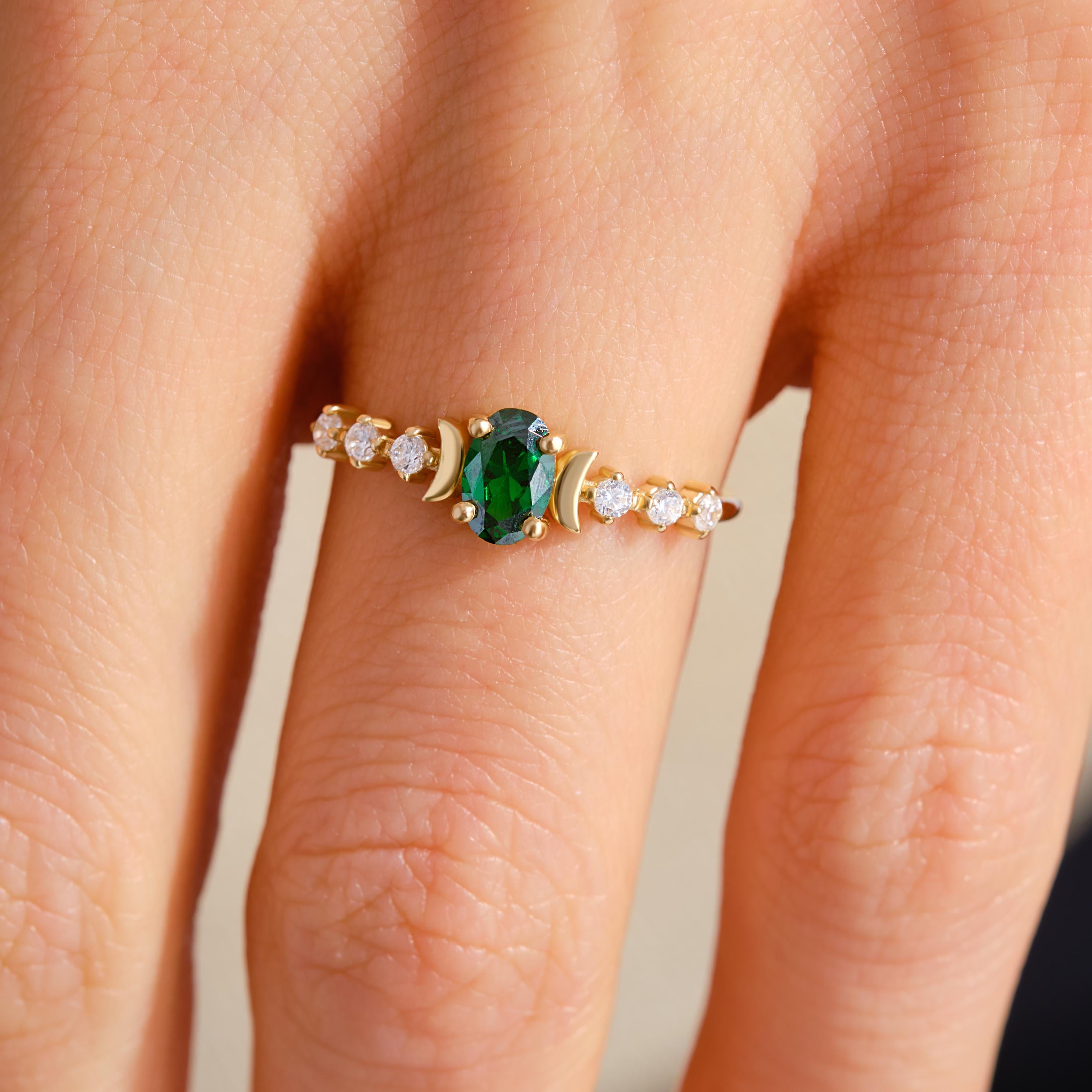 Here is emerald green ring sun and side moon diamond band. Our 18K birth stone engagement ring moon phase band with diamond will be perfect summer gift ring 18K for her, mother or wife! We can create 18K birth stone ring can be switched with her birthstone. Are you looking for emerald diamond ring and sun side moon ring, here is the 14K moon phase band and moon of my life 14K ring. Discover our nature inspired ring and solitaire ring 10K as a summer gift ring 18K.