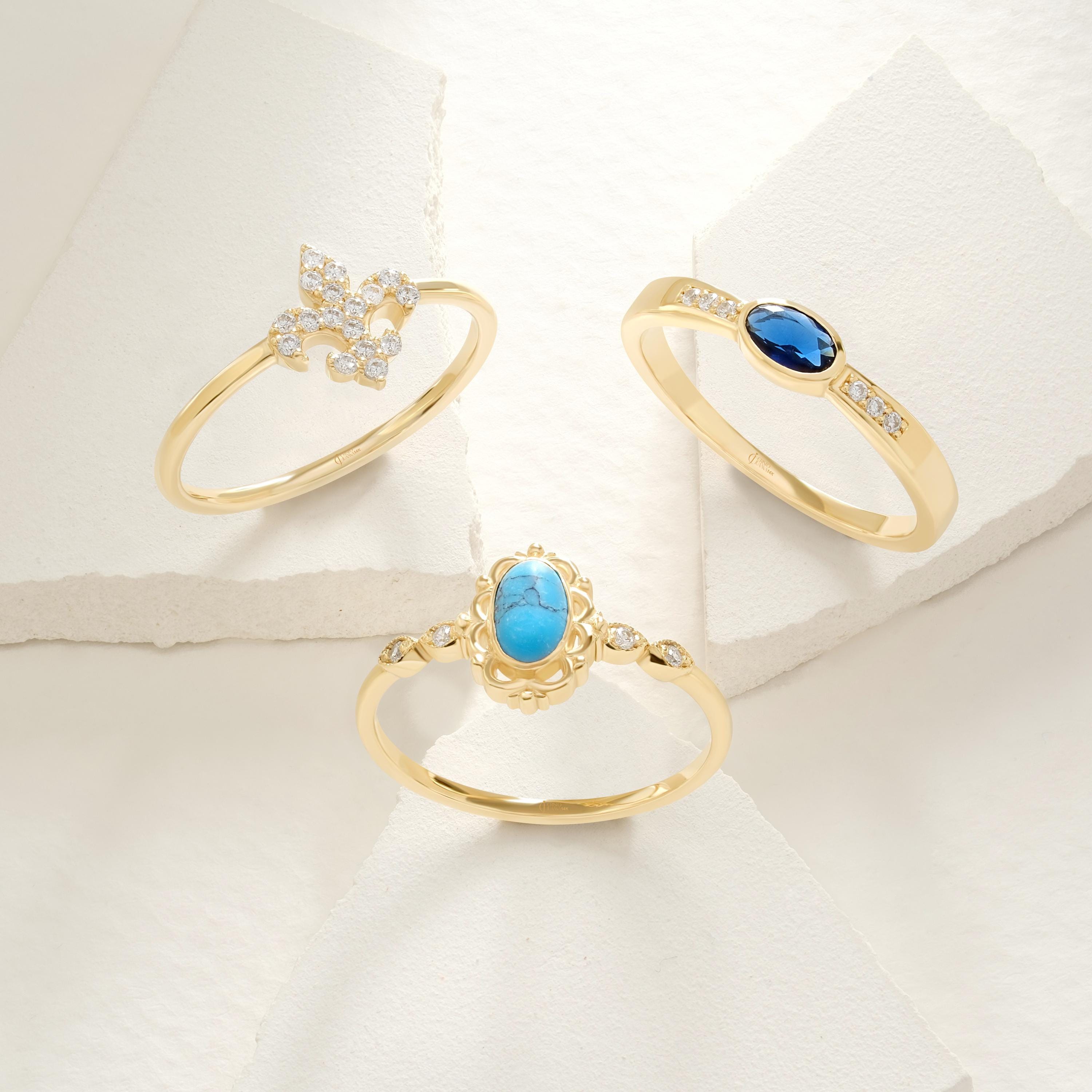 💙 Blue Sapphire Ring – 14K Solid Gold Oval September Birthstone Band
Celebrate deep elegance with this stunning blue sapphire ring, accented with tiny side diamonds. A graceful piece for meaningful moments — perfect as a September birthstone ring, sapphire engagement band, or anniversary gift.