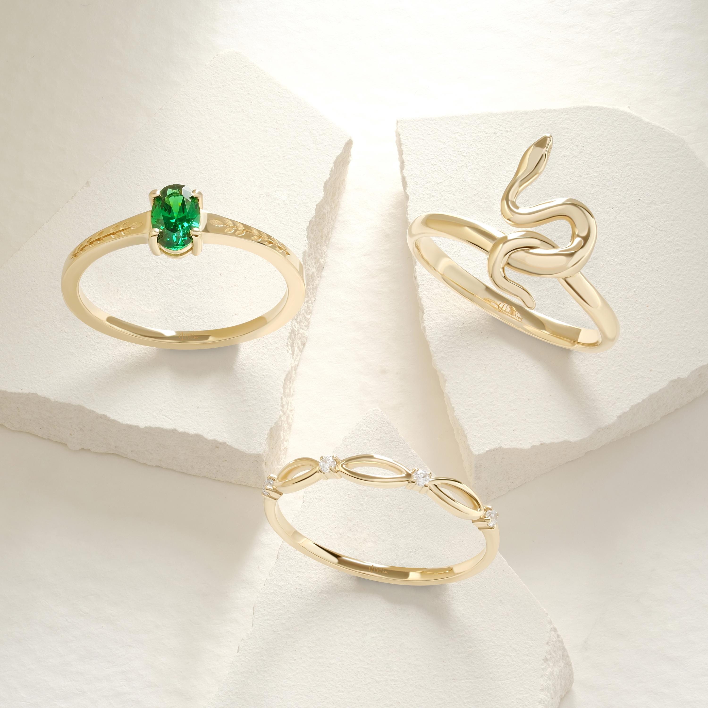 Snake Ring 14K Solid Gold | Gothic Serpent Wrap Ring | Ouroboros Tail Ring for Women | Halloween Goth Animal Jewelry
🖤 Unleash your inner goddess with this stunning 14K solid gold snake ring – designed with gothic serpent vibes and a dramatic head-to-tail wrap. Perfect for bold souls and mystical hearts, this piece brings symbolic protection and edgy elegance to your style.