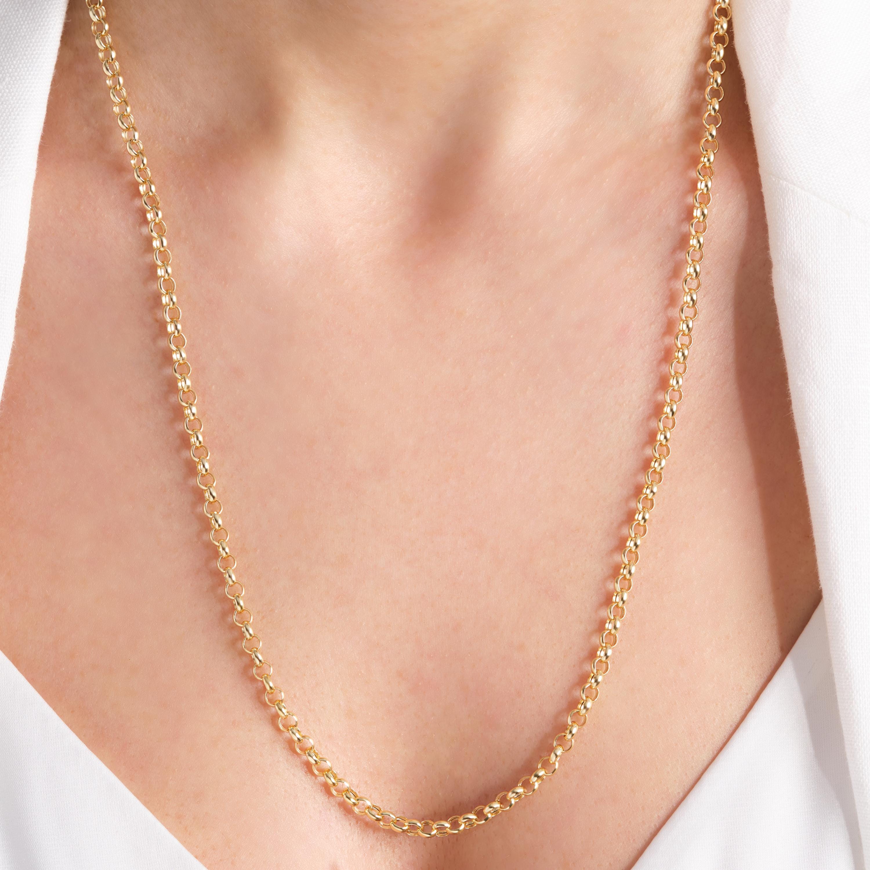 Doc Chain Necklace – 14K Solid Gold ✨💛
Elegant and timeless, this 2.5 mm multilink chain necklace is crafted in solid 14K gold. Perfect for daily wear or layering with your favorite pendants, it offers a sleek and modern look that elevates any outfit. 🌟