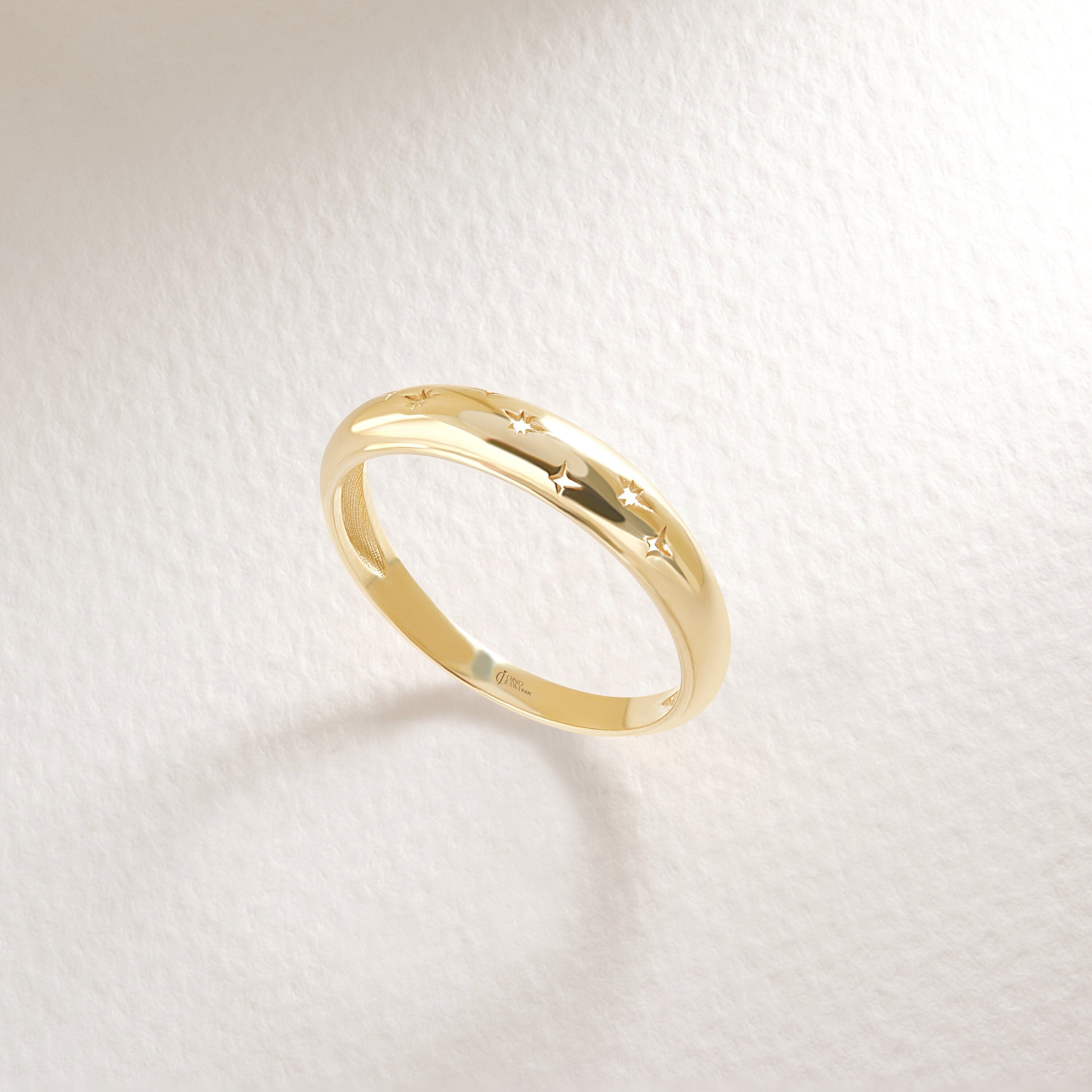 Chunky Dome Star Statement Ring – 14K Solid Gold ⭐✨
Make a bold statement with this geometric star dome ring. Crafted in solid gold, its thick and modern design adds a trendy, edgy touch to any outfit. Perfect for stacking or wearing solo as a standout piece. 💫