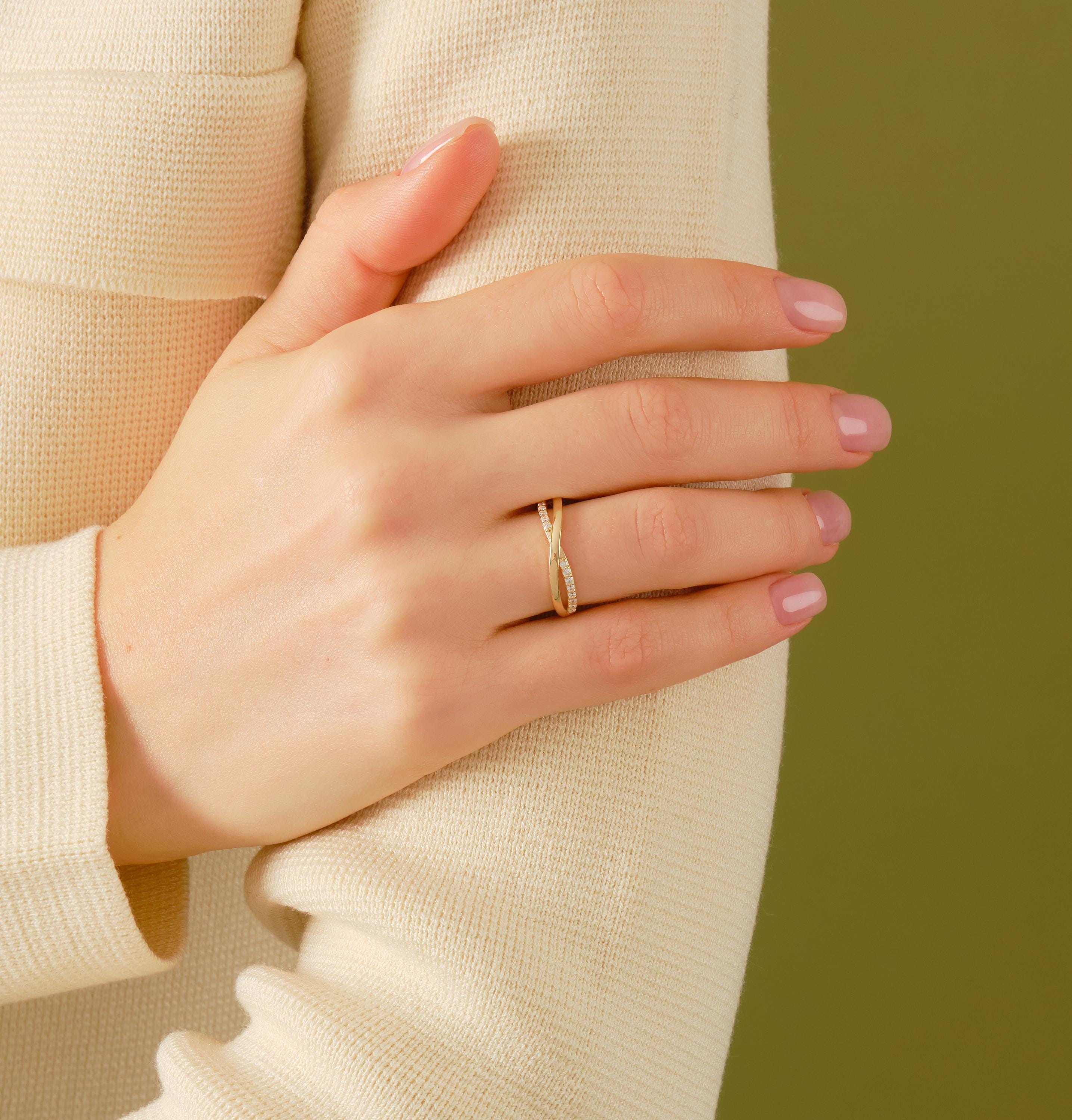 14K Solid Gold Peridot Ring, Oval Birthstone Ring with Side Diamond Band, Peridot Green Gemstone Rings for Women
