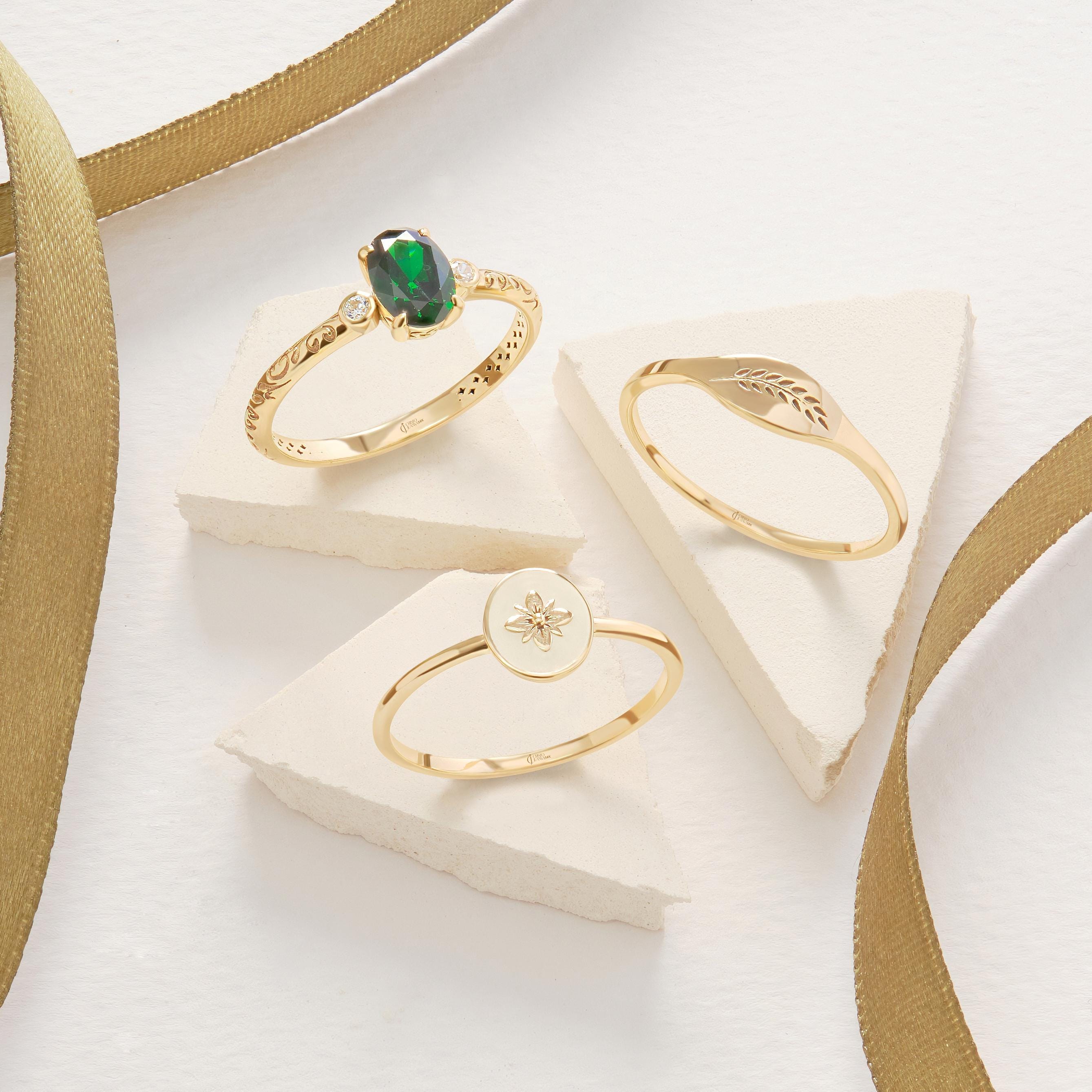 14K Solid Gold Peridot Ring, Oval Birthstone Ring with Side Diamond Band, Peridot Green Gemstone Rings for Women
