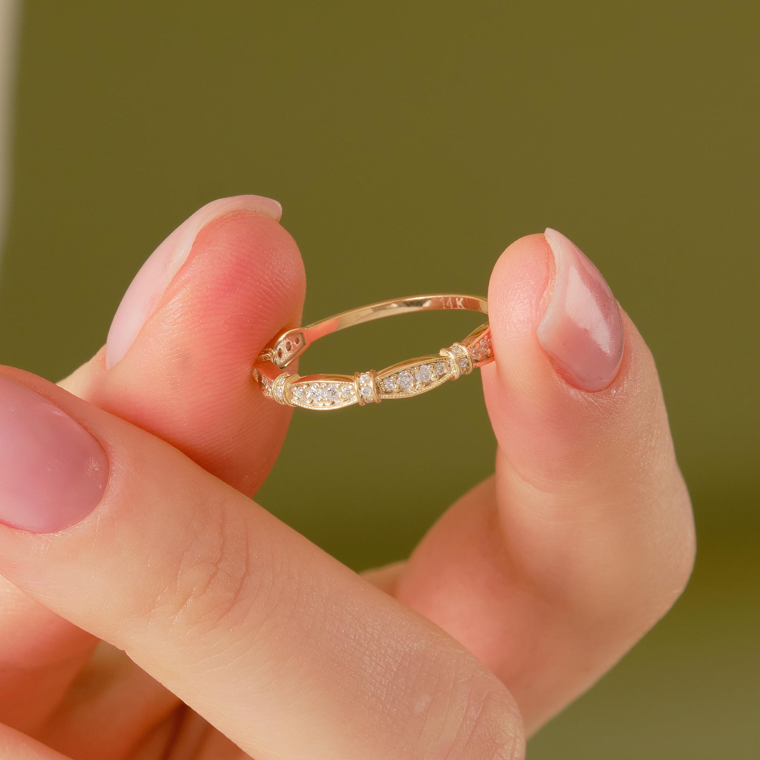14K Solid Gold Peridot Ring, Oval Birthstone Ring with Side Diamond Band, Peridot Green Gemstone Rings for Women