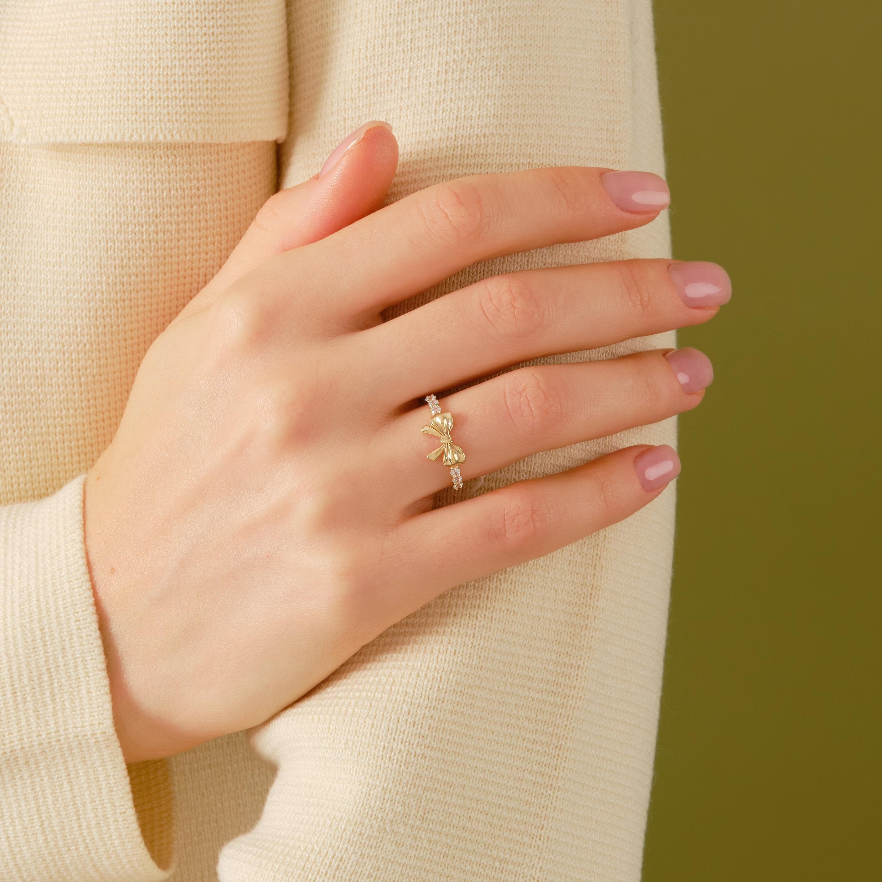 14K Solid Gold Peridot Ring, Oval Birthstone Ring with Side Diamond Band, Peridot Green Gemstone Rings for Women
