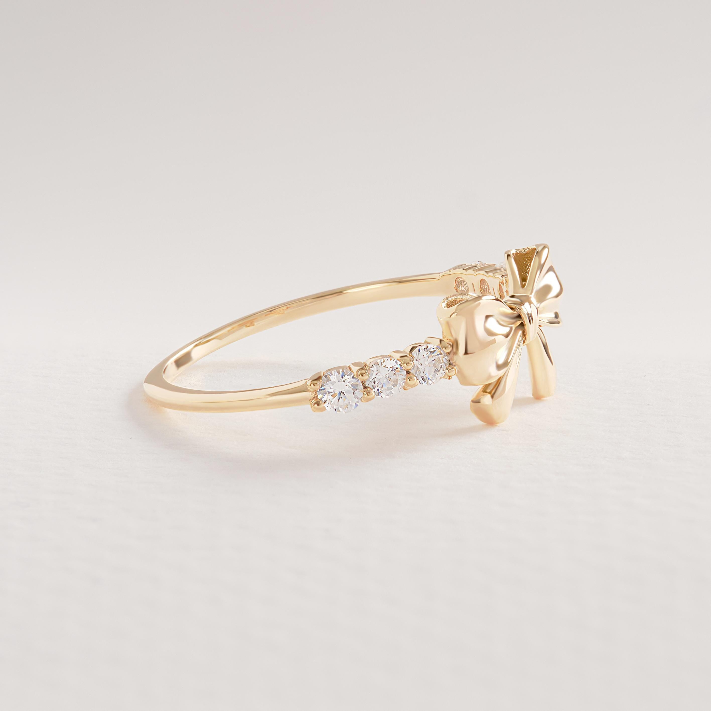 14K Solid Gold Peridot Ring, Oval Birthstone Ring with Side Diamond Band, Peridot Green Gemstone Rings for Women