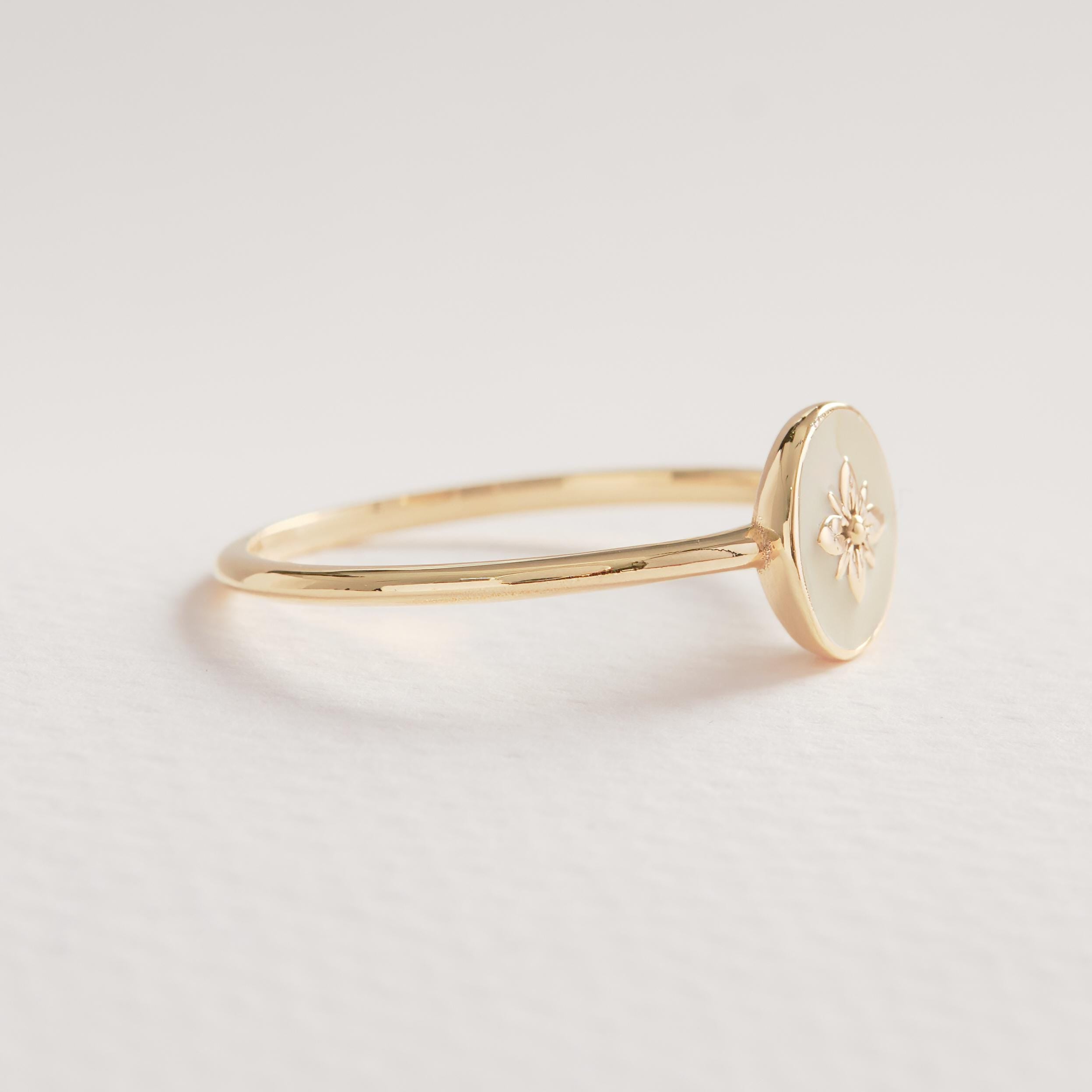 14K Solid Gold Peridot Ring, Oval Birthstone Ring with Side Diamond Band, Peridot Green Gemstone Rings for Women